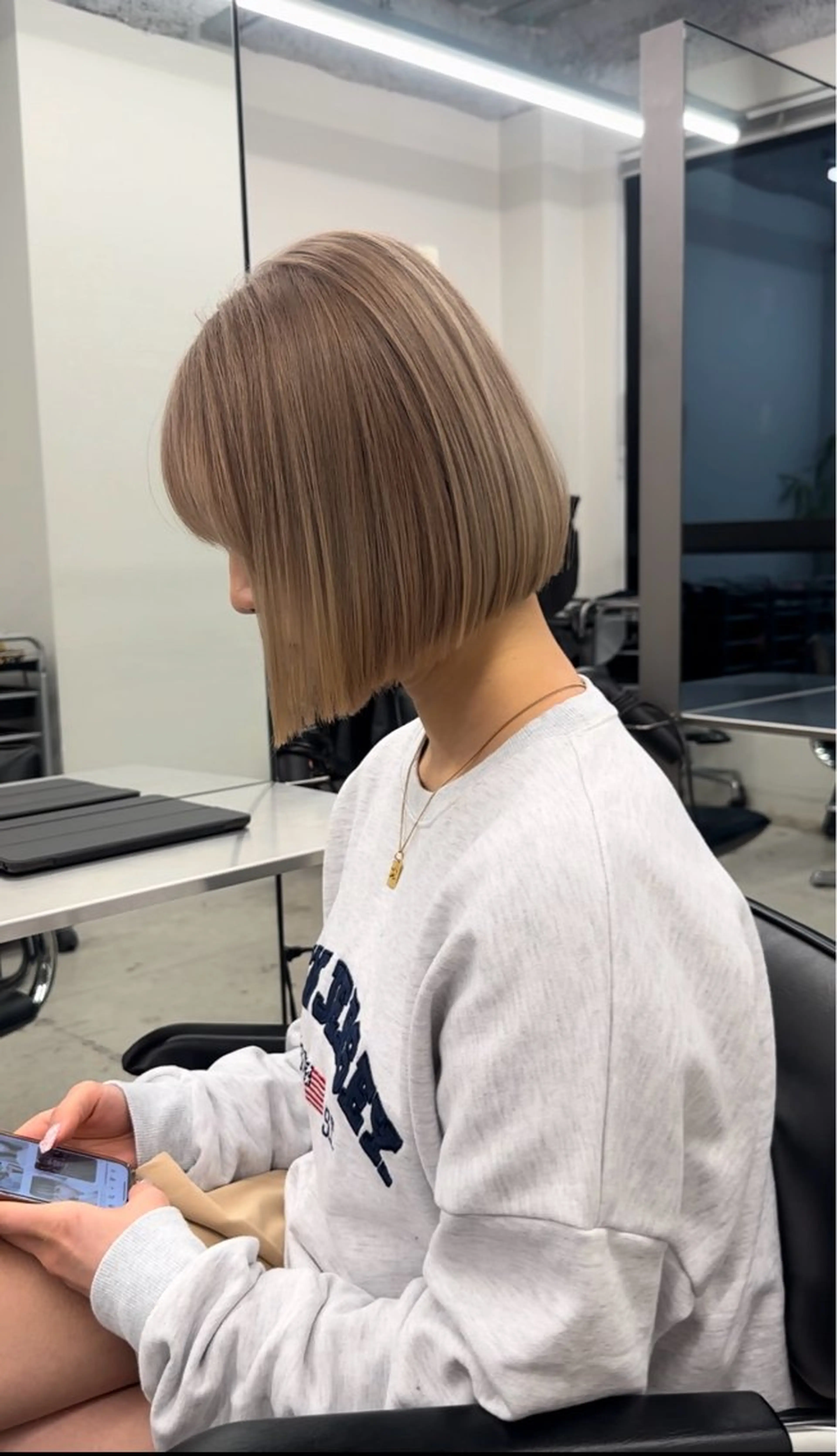 ミディアム カラー ベージュカラー ブリーチ ブラウンカラー ケアブリーチ カシス レイヤーモデル 募集中🕊️正源のヘアスタイル