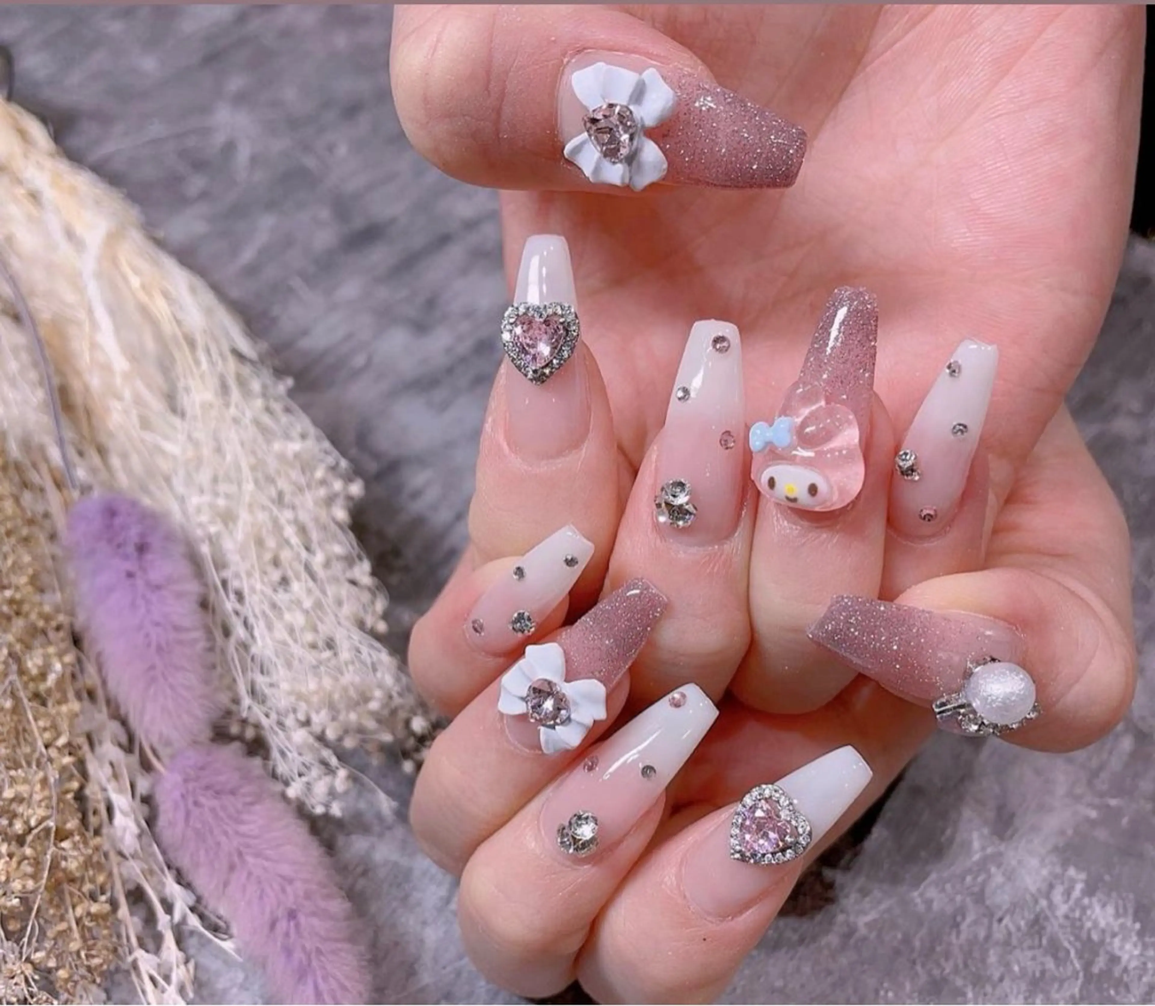 メンズ ネイル アートネイル フレンチネイル ジェルネイル キラキラネイル パラジェル ハンドネイル Bloom スカルプ専門店のネイルデザイン