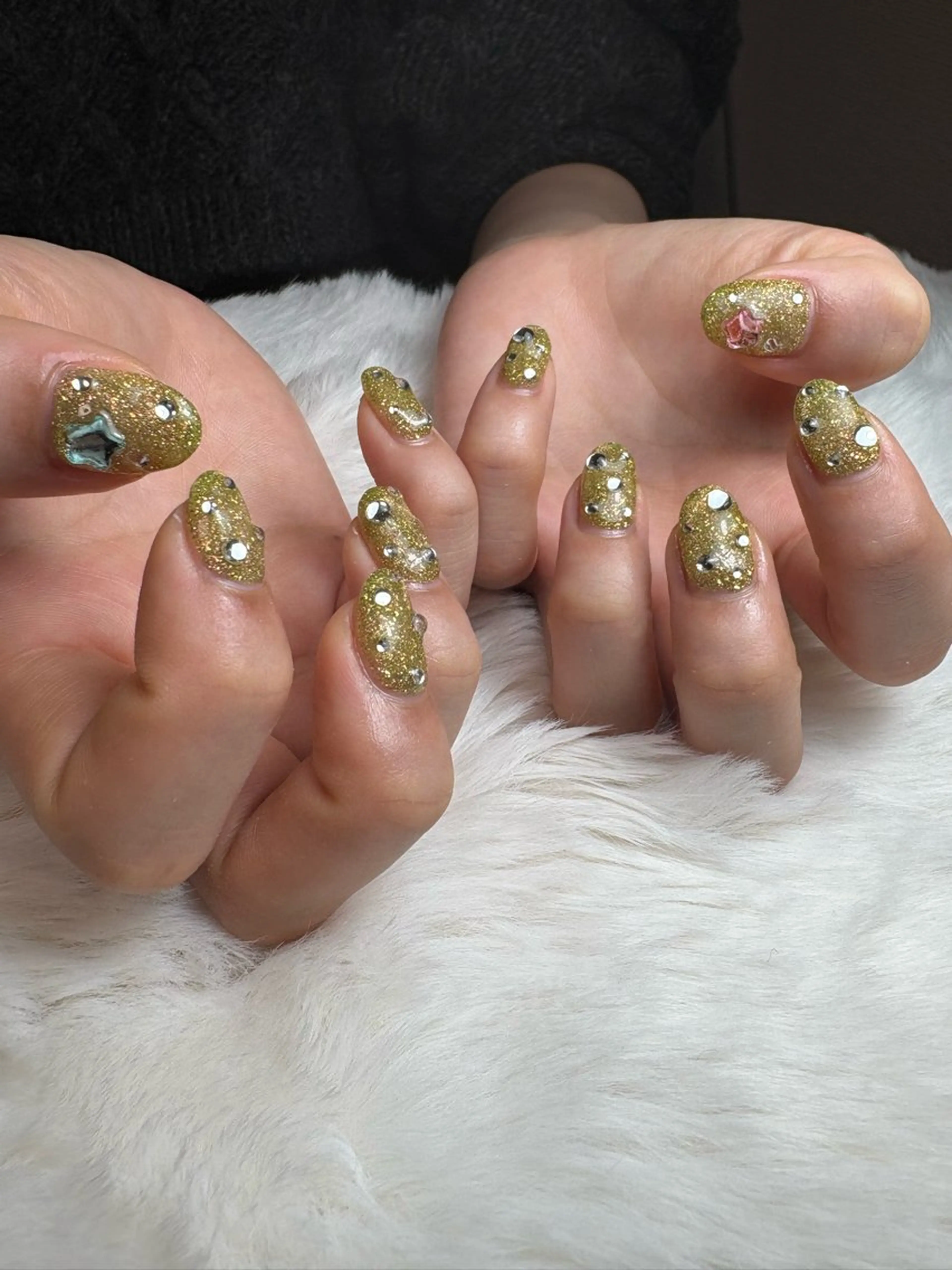 ネイル 黒須莉奈 IRYのネイルデザイン