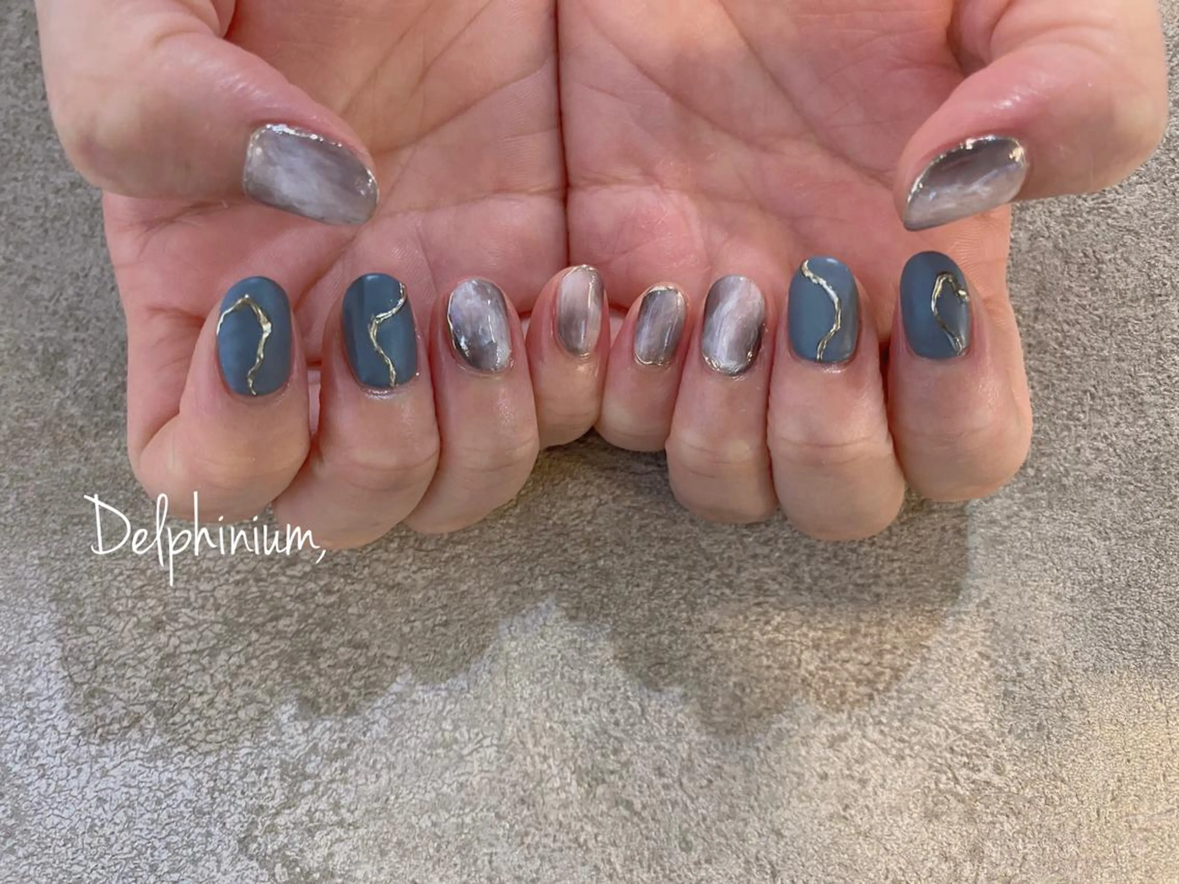 ネイル ブルー シンプルネイル ハンドネイル 岡本 友恵のネイルデザイン