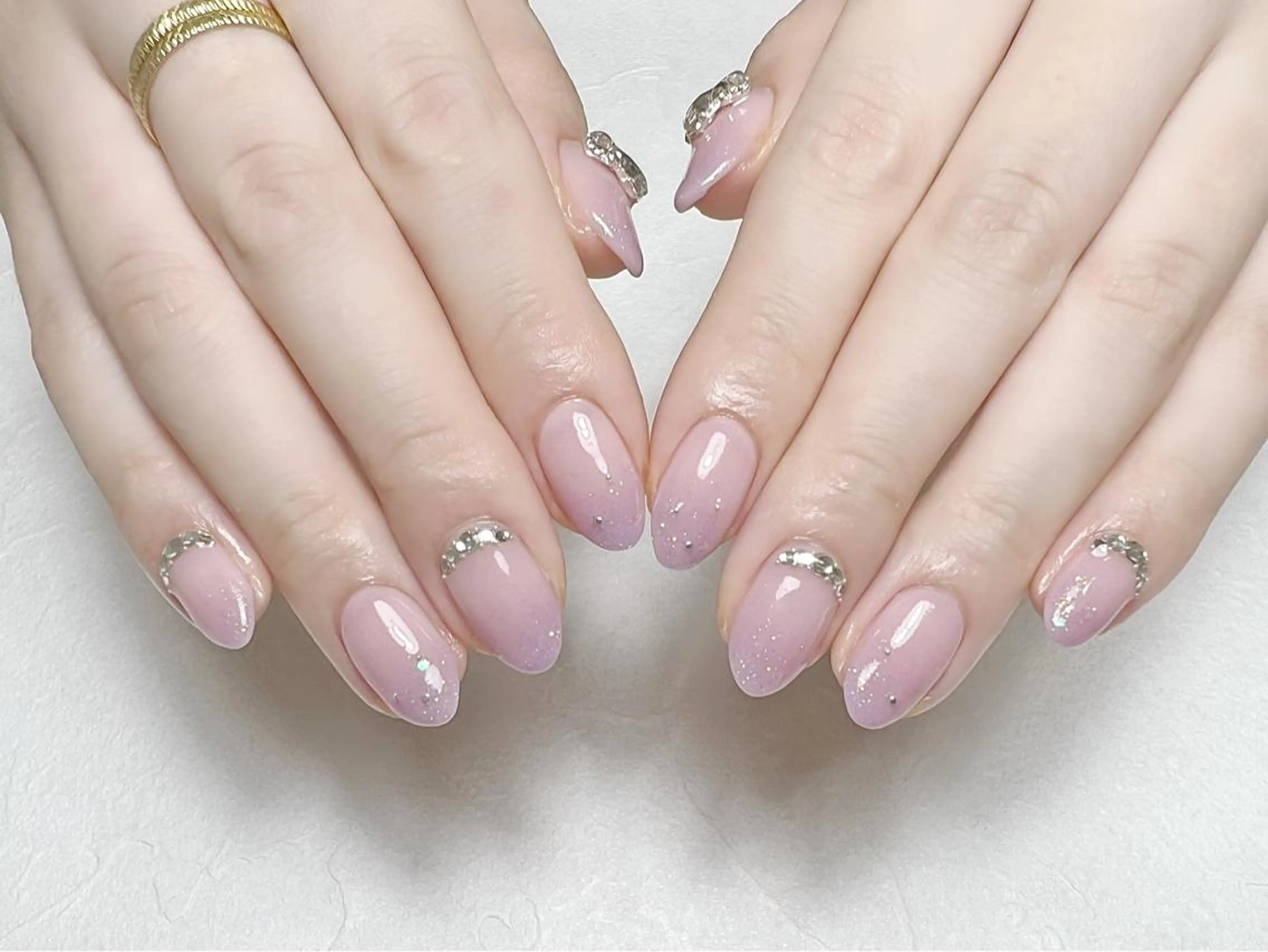 ネイル アートネイル ガーリー グラデーション ラメ(グリッター) ストーンネイル rouse nail RISATOのネイルデザイン