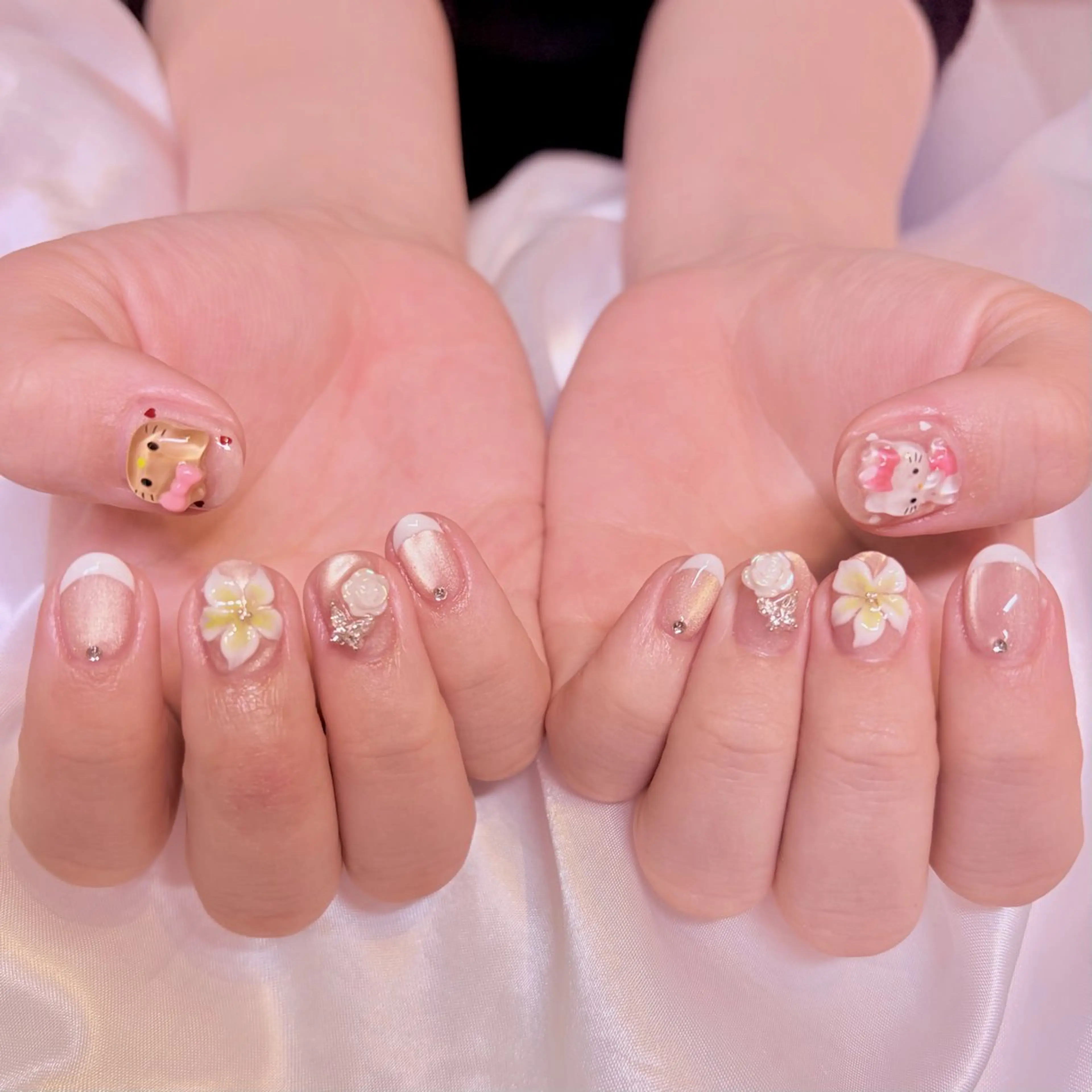 ネイル ガーリー ハンドネイル nail salon e'mu💐のネイルデザイン