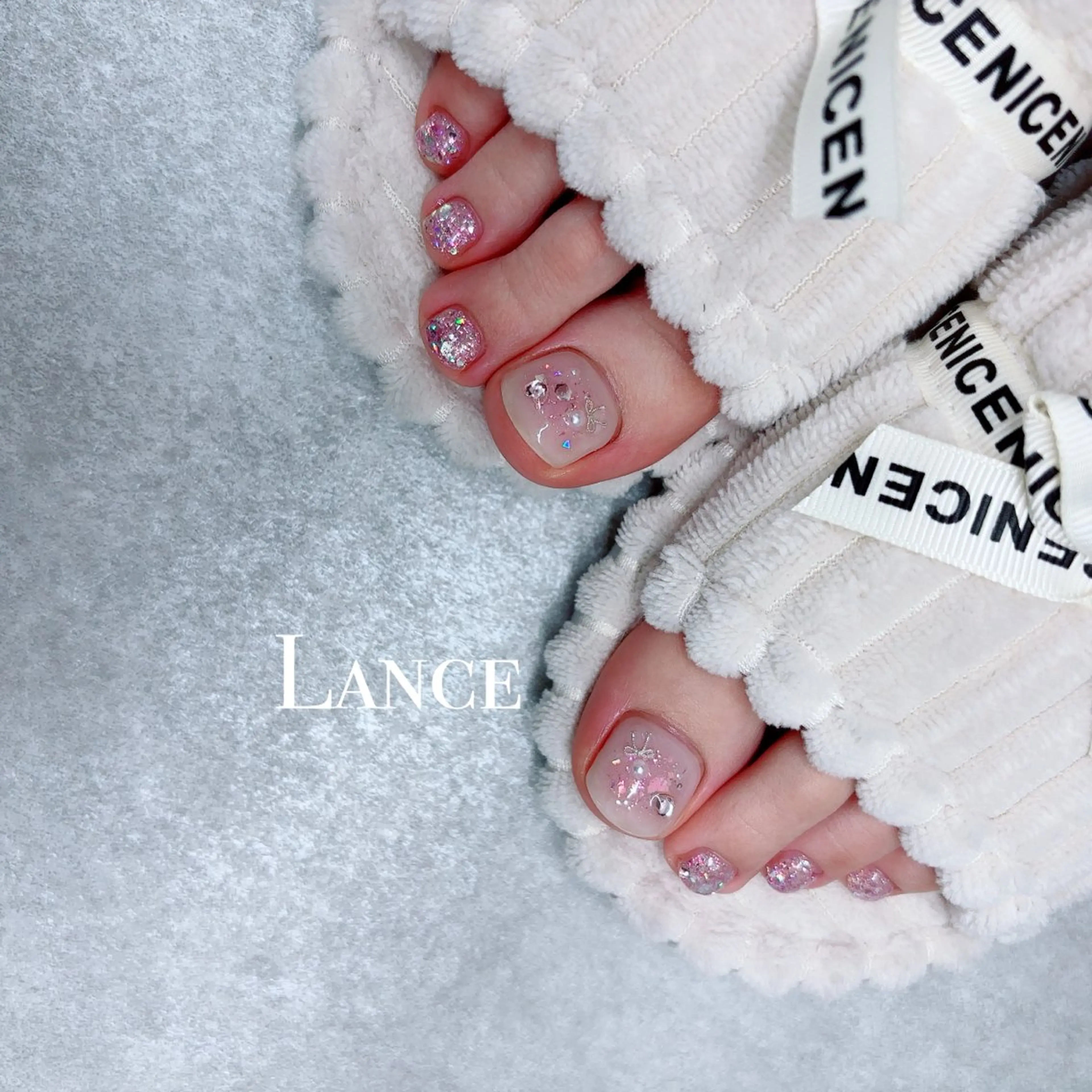 ネイル オーロラネイル フットネイル 氷ネイル・うるうるネイル キラキラネイル 韓国ネイル フットネイル Lance nailのネイルデザイン