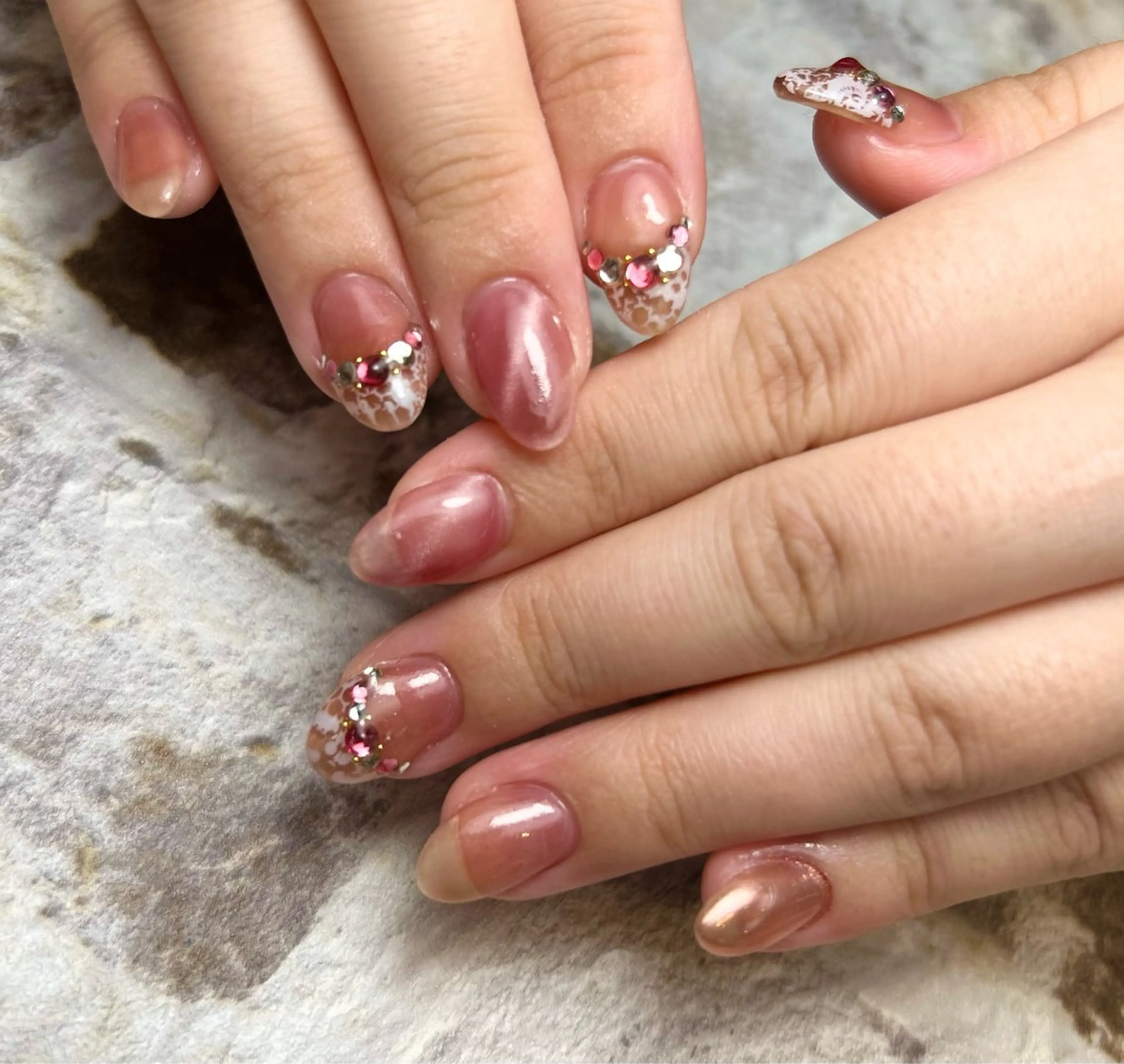 ネイル キラキラネイル ネイルサロンmuumii所属・東十条muumii ネイルまつ毛のネイルデザイン