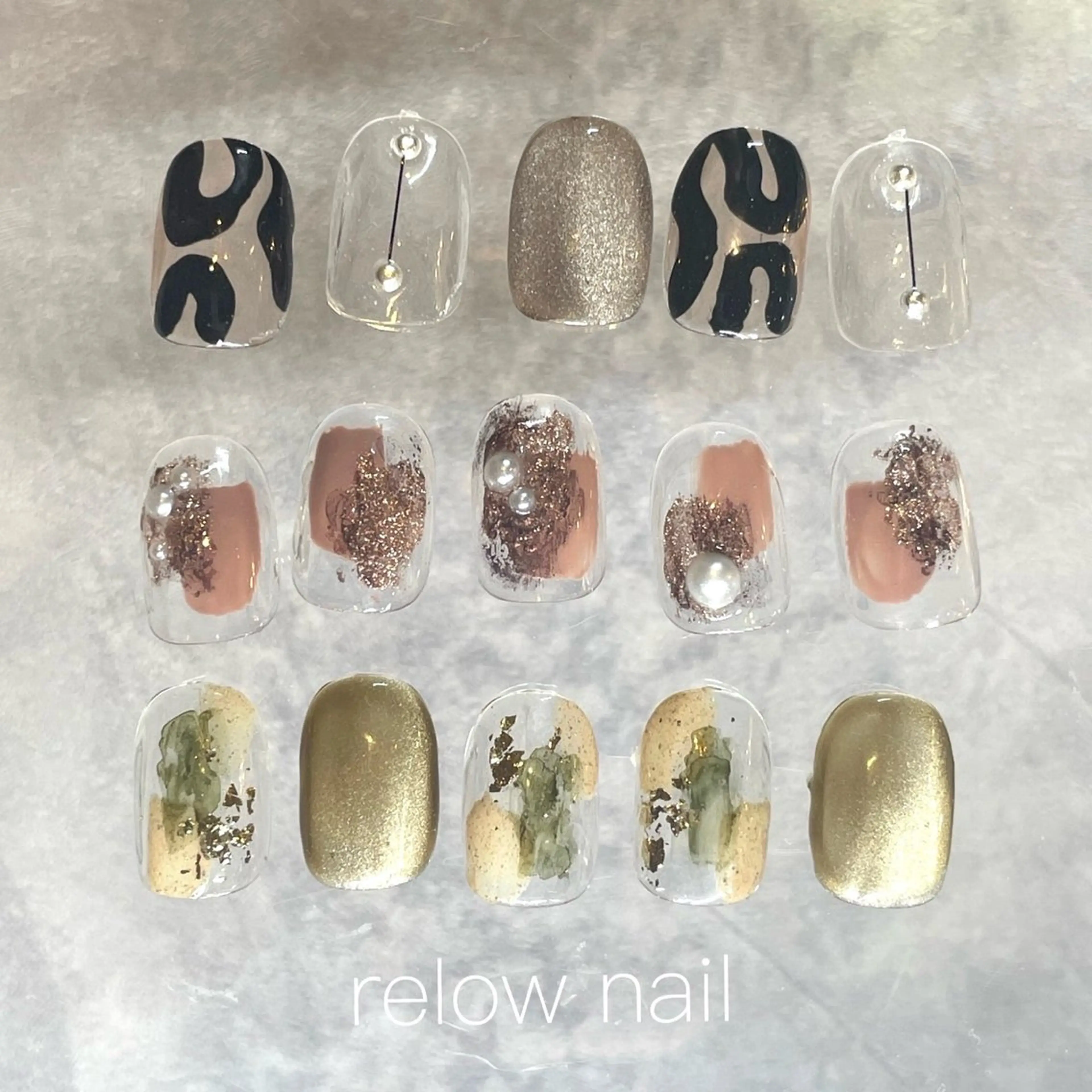 ネイル ハンドネイル anyora nail salon所属・大人ワンホン キラキラ／Ayanoのネイルデザイン