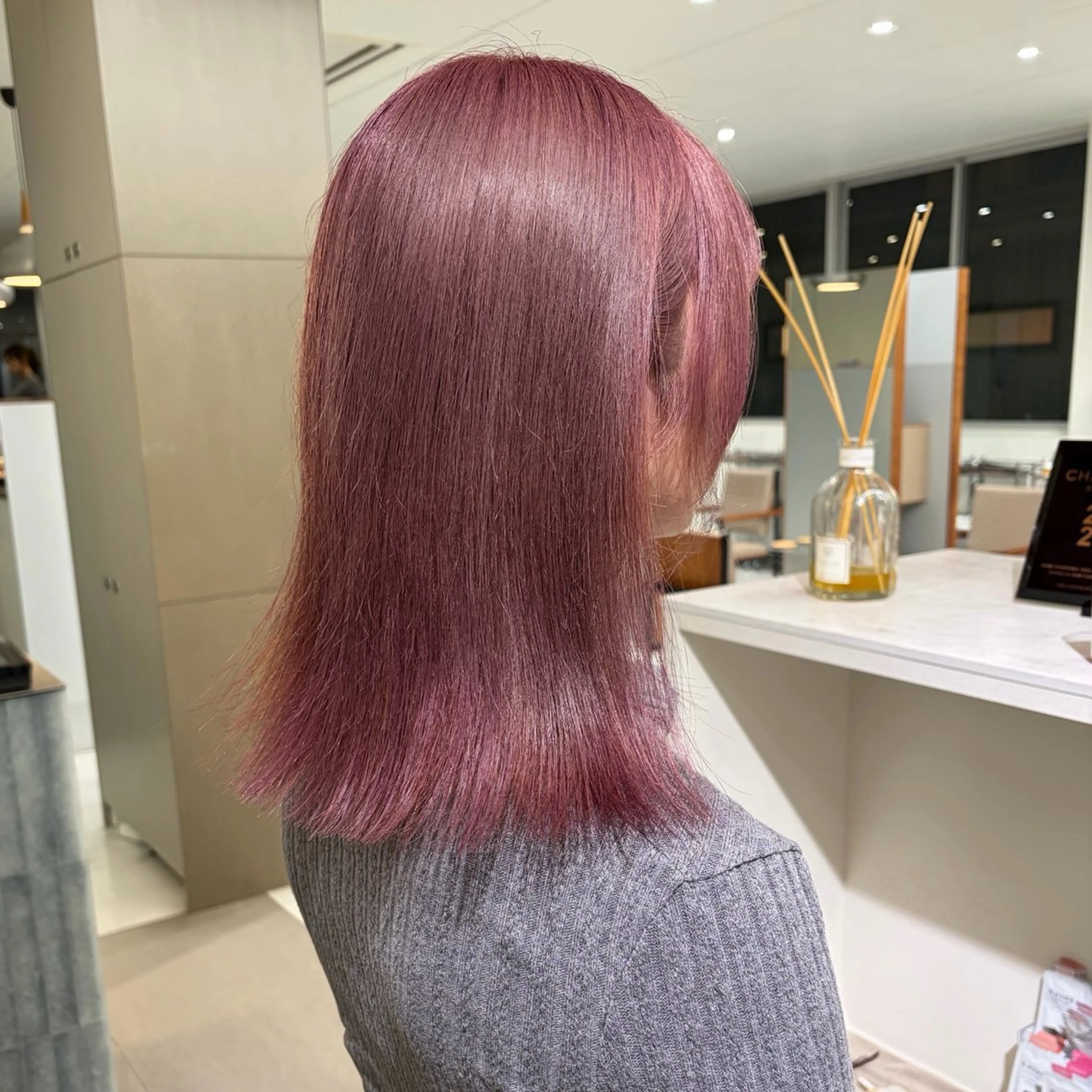 ミディアム カラー ベージュカラー ブリーチ 透明感カラー ダブルカラー ピンクカラー カット ヘアカラー トリートメント 高発色ブリーチ/ ハイレイヤー🪽aiのヘアスタイル