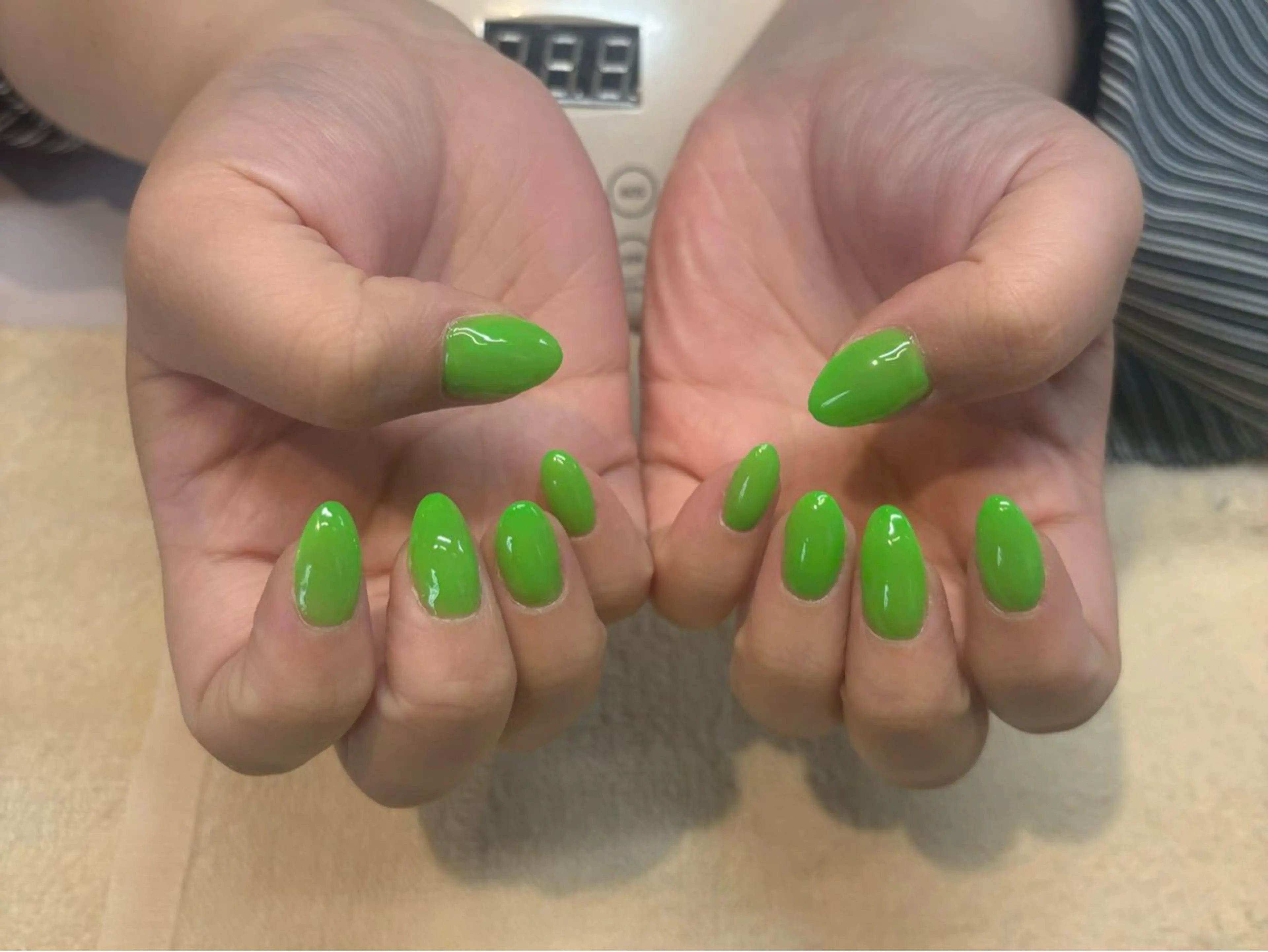 ネイル 関野 彩加のネイルデザイン