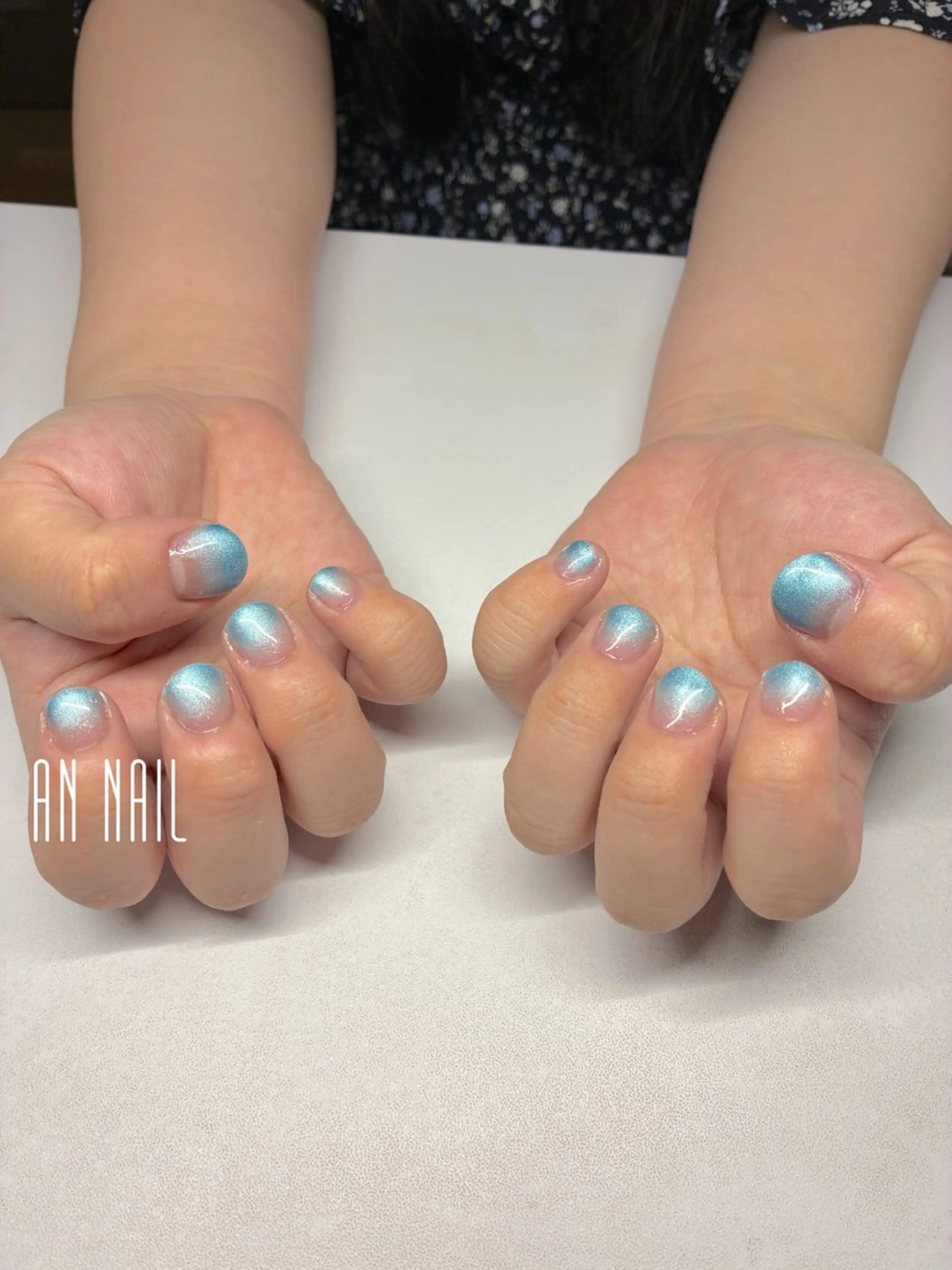 ネイル ブルー グラデーション 夏ネイル ハンドネイル AN Nailのネイルデザイン