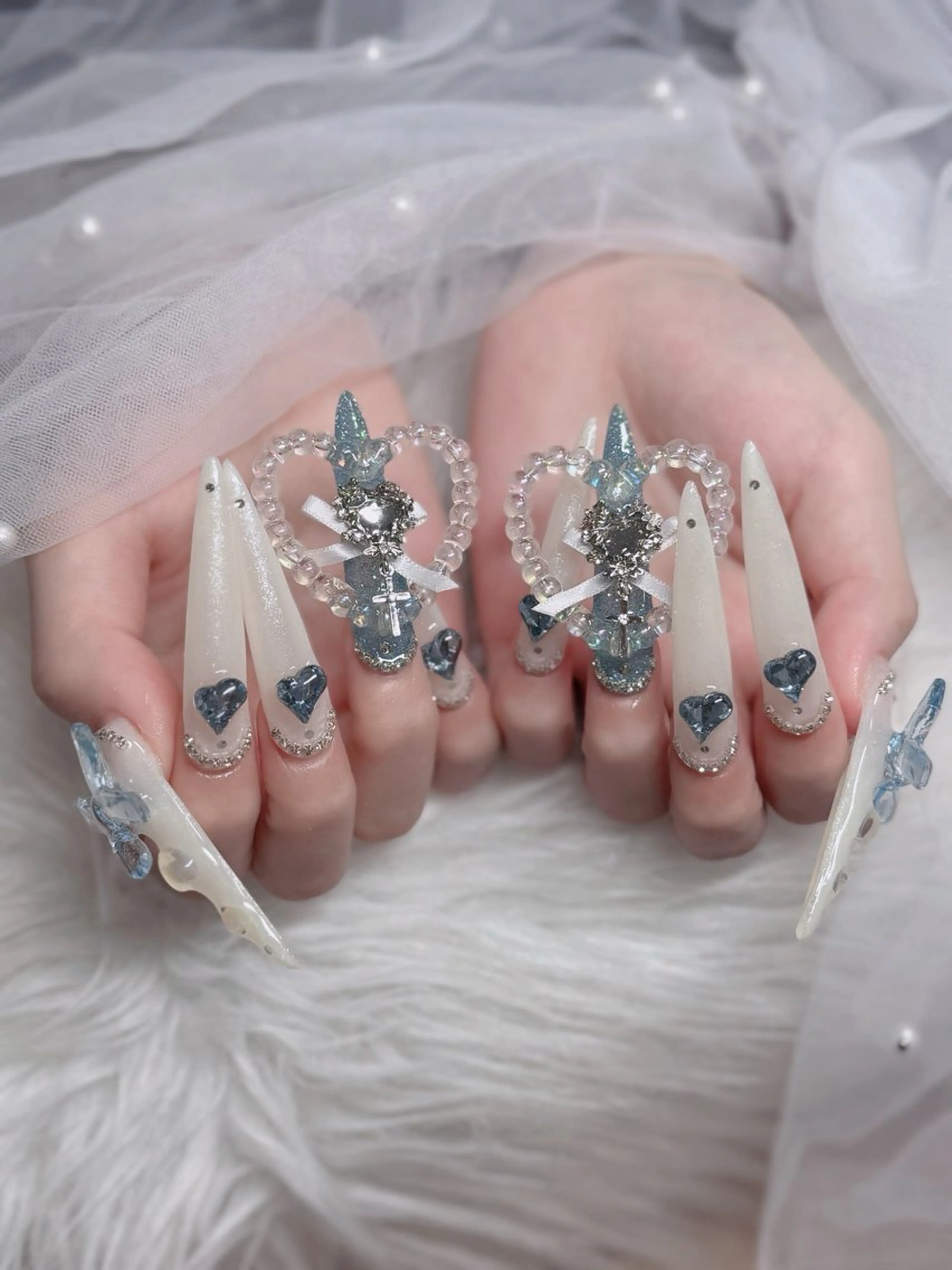 ネイル フレンチネイル ジェルネイル ガラスフレンチ ハロウィン ハート ハンドネイル H.baby Nail Salonのネイルデザイン