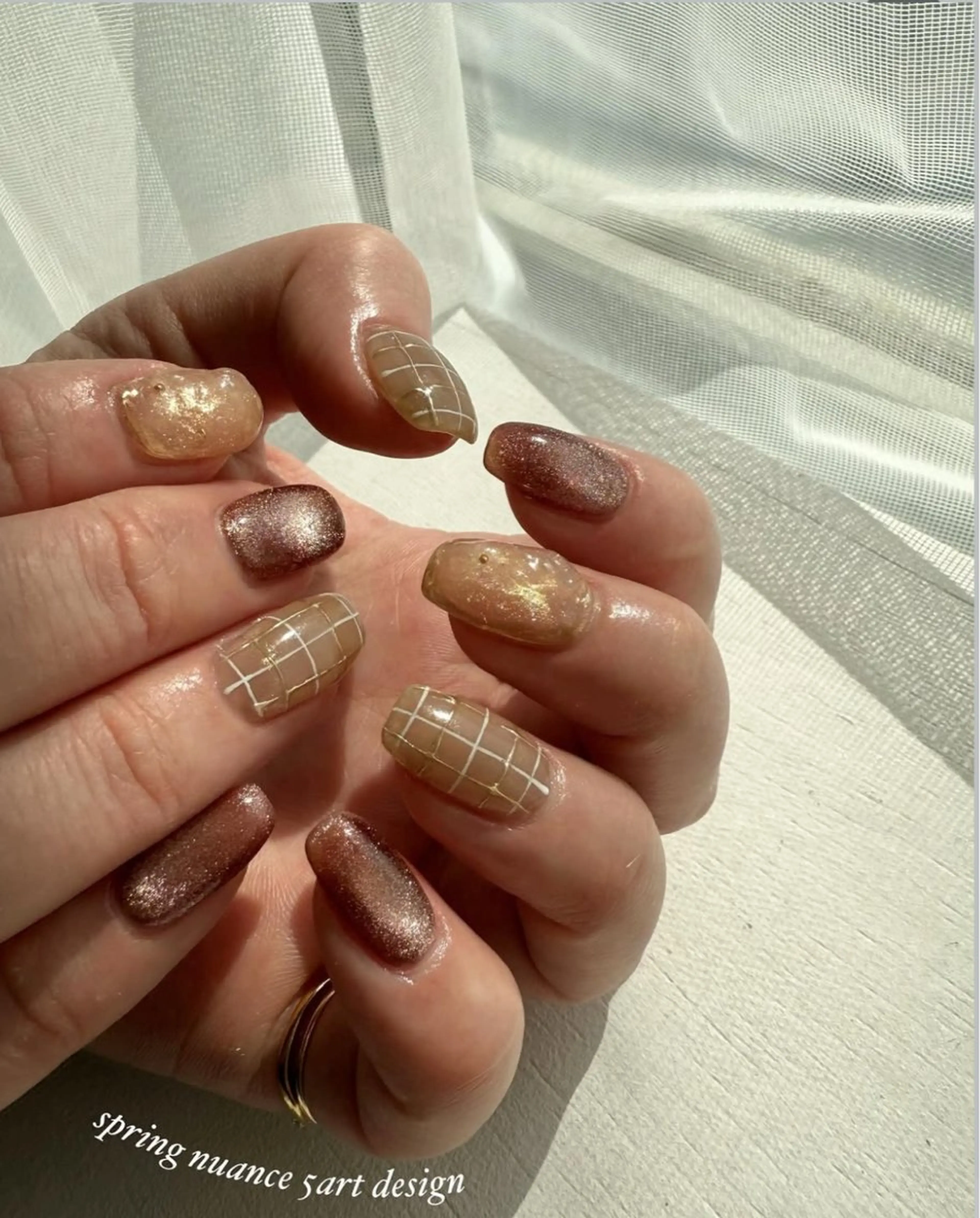 ネイル キラキラネイル 韓国ネイル ニュアンスネイル 春ネイル ハンドネイル pétit所属・pétit hiyoriのネイルデザイン