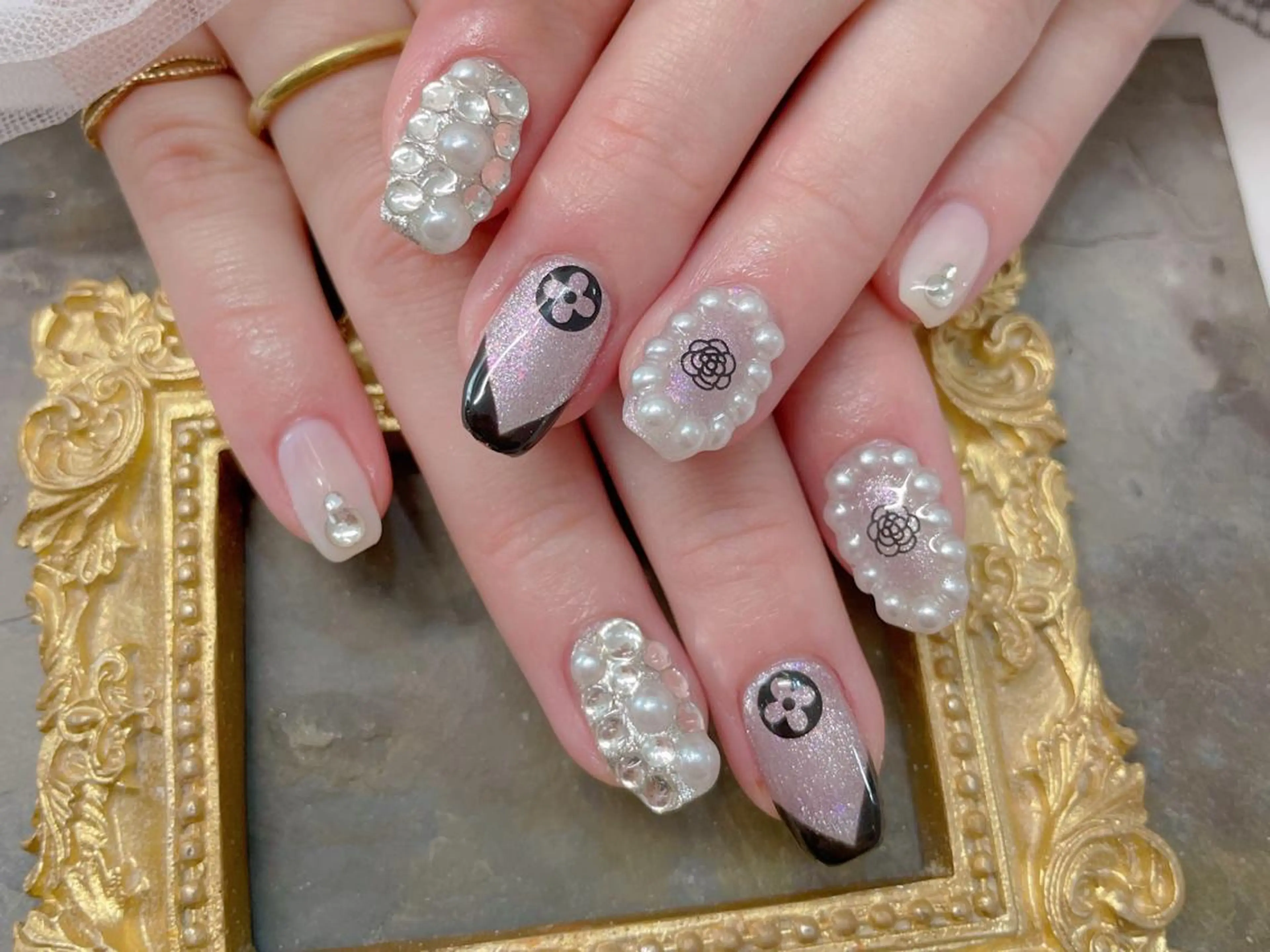 ネイル ハンドネイル マジック ミラーのネイルデザイン