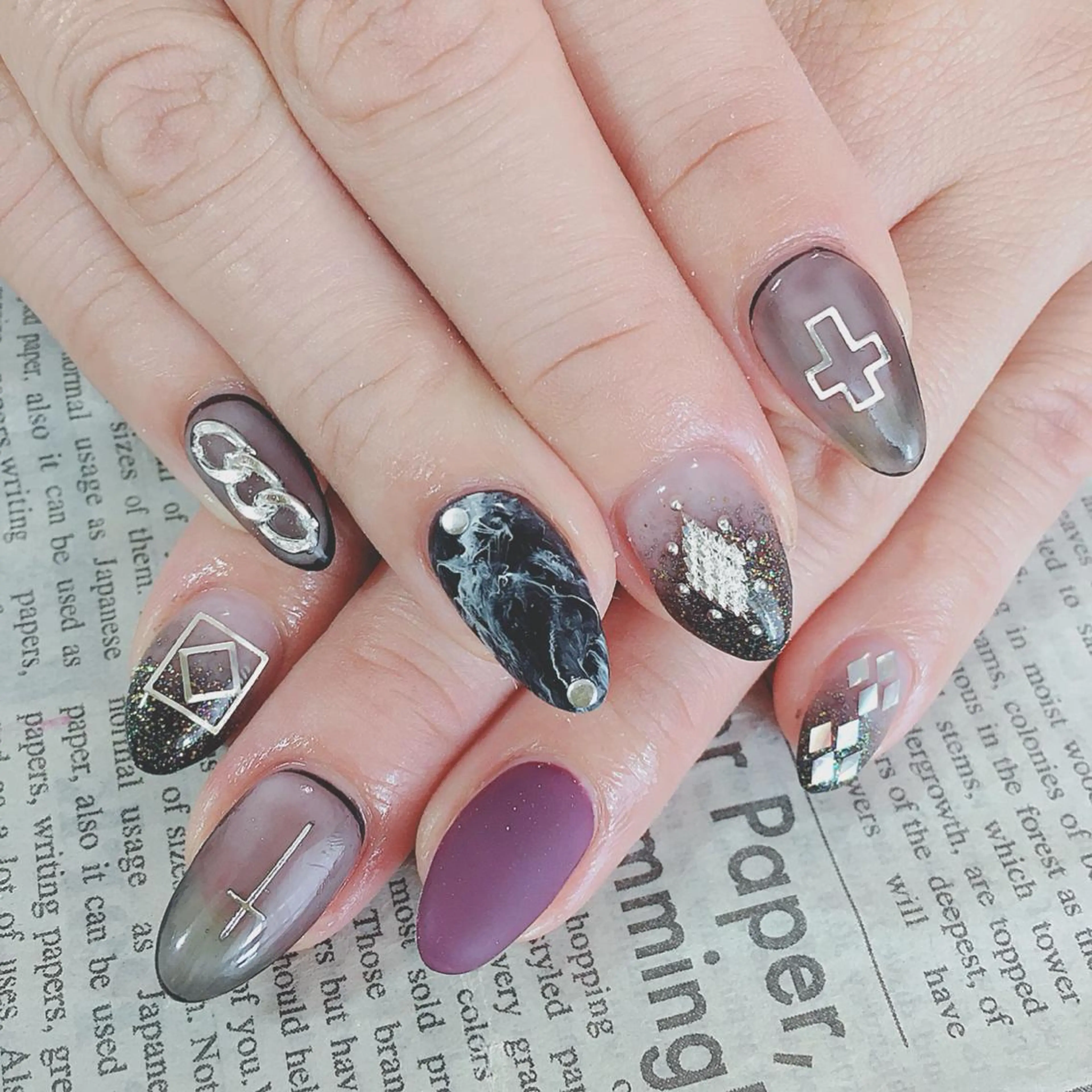 ネイル ハンドネイル ハンドケア 森山 舞のネイルデザイン