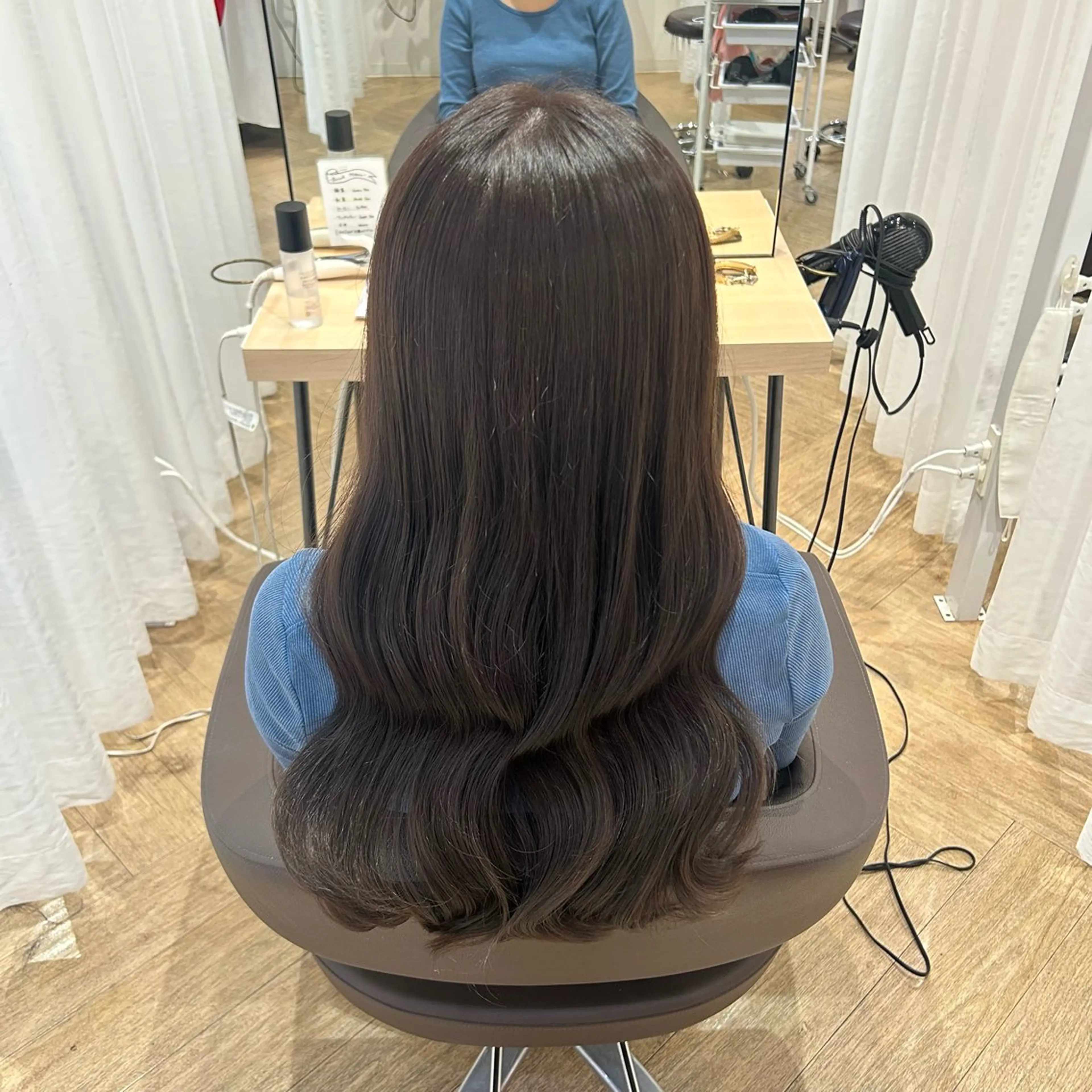 ロング カラー カット ヘアカラー 砂野 真璃奈のヘアスタイル