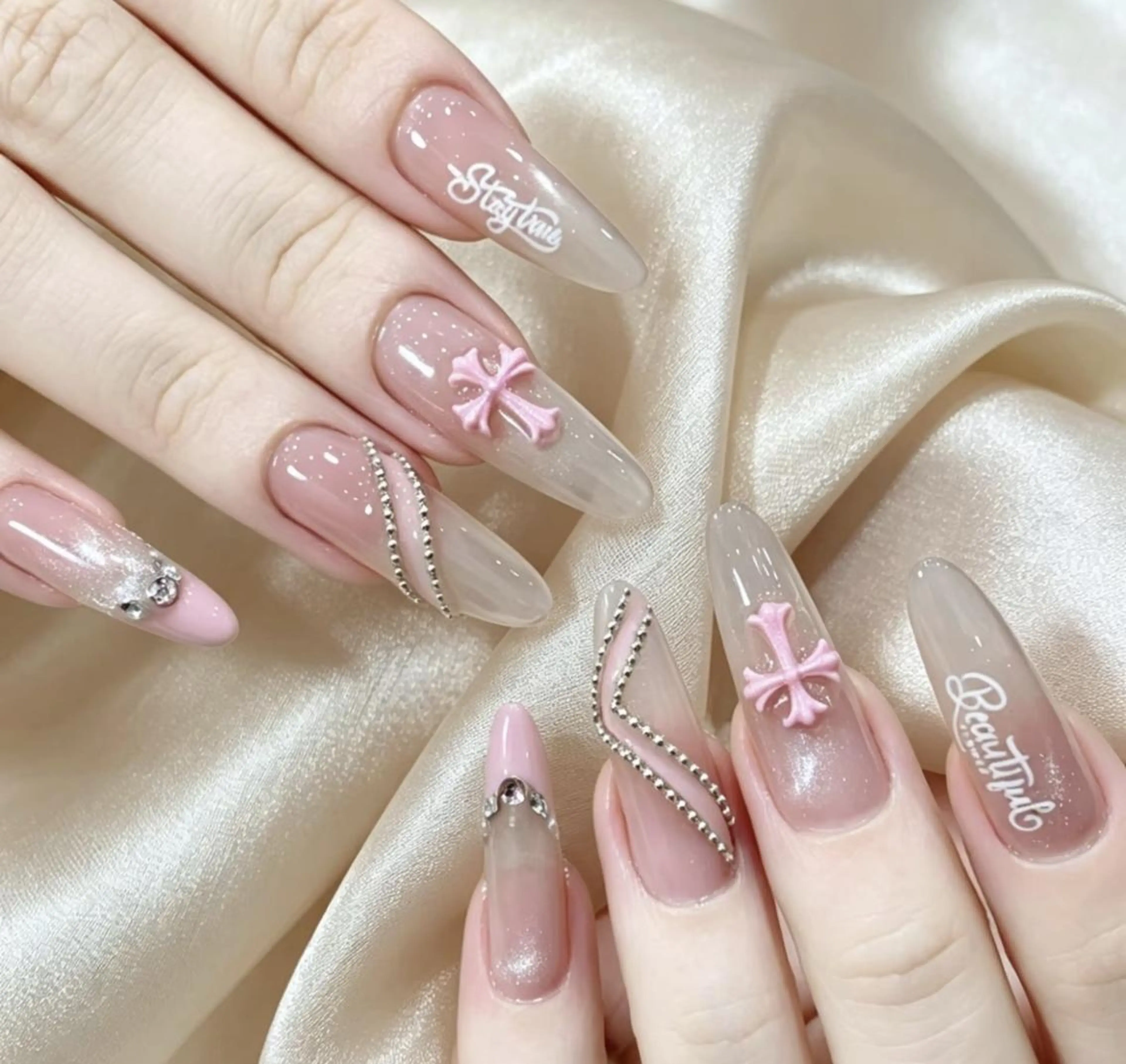 ネイル ハンドネイル 🎀 NaNa_nailのネイルデザイン