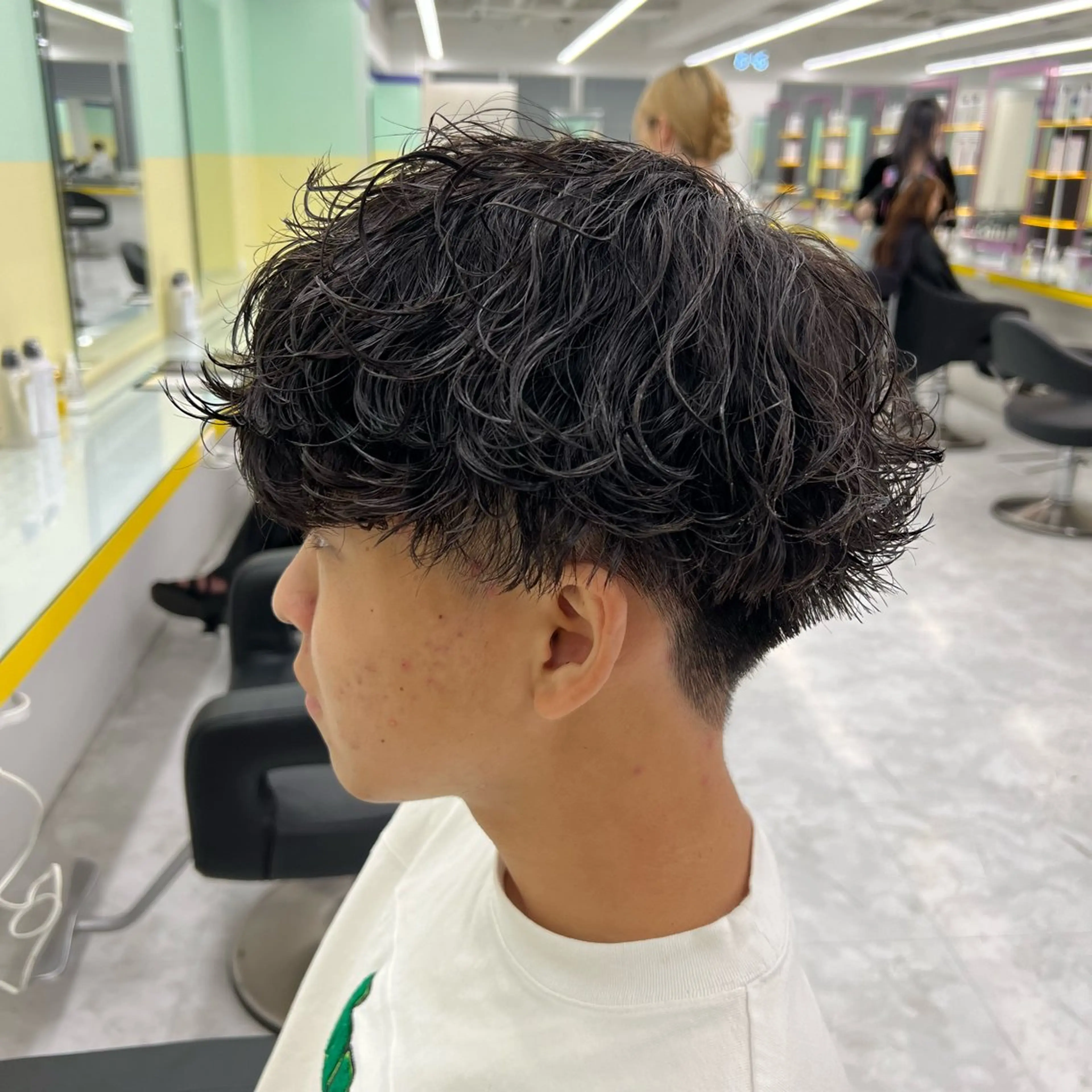 ショート カラー パーマ ヘアアレンジ メンズ キッズ メンズパーマ 波巻きパーマ 🔷横浜1のパーマ 職人🔷将太郎のヘアスタイル