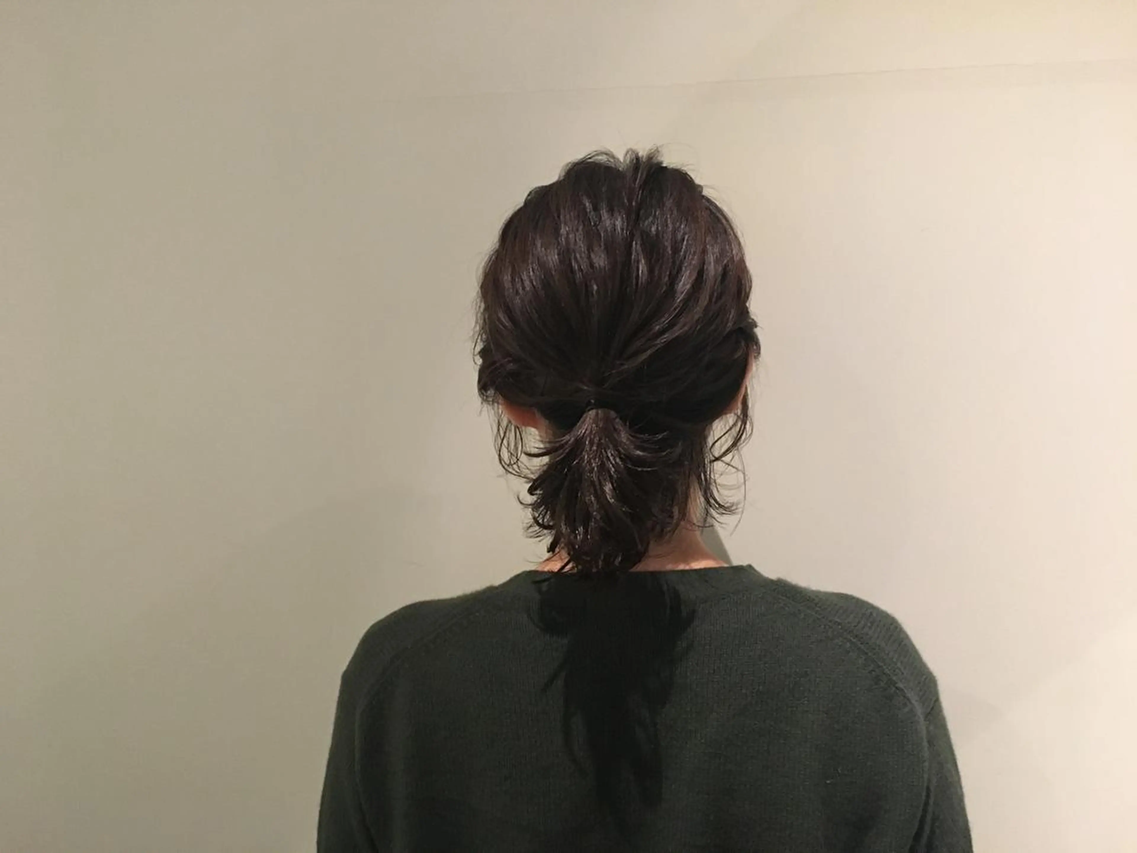 ミディアム カラー ヘアアレンジ アッシュ オリーブアッシュ 野々村 朋美のヘアスタイル