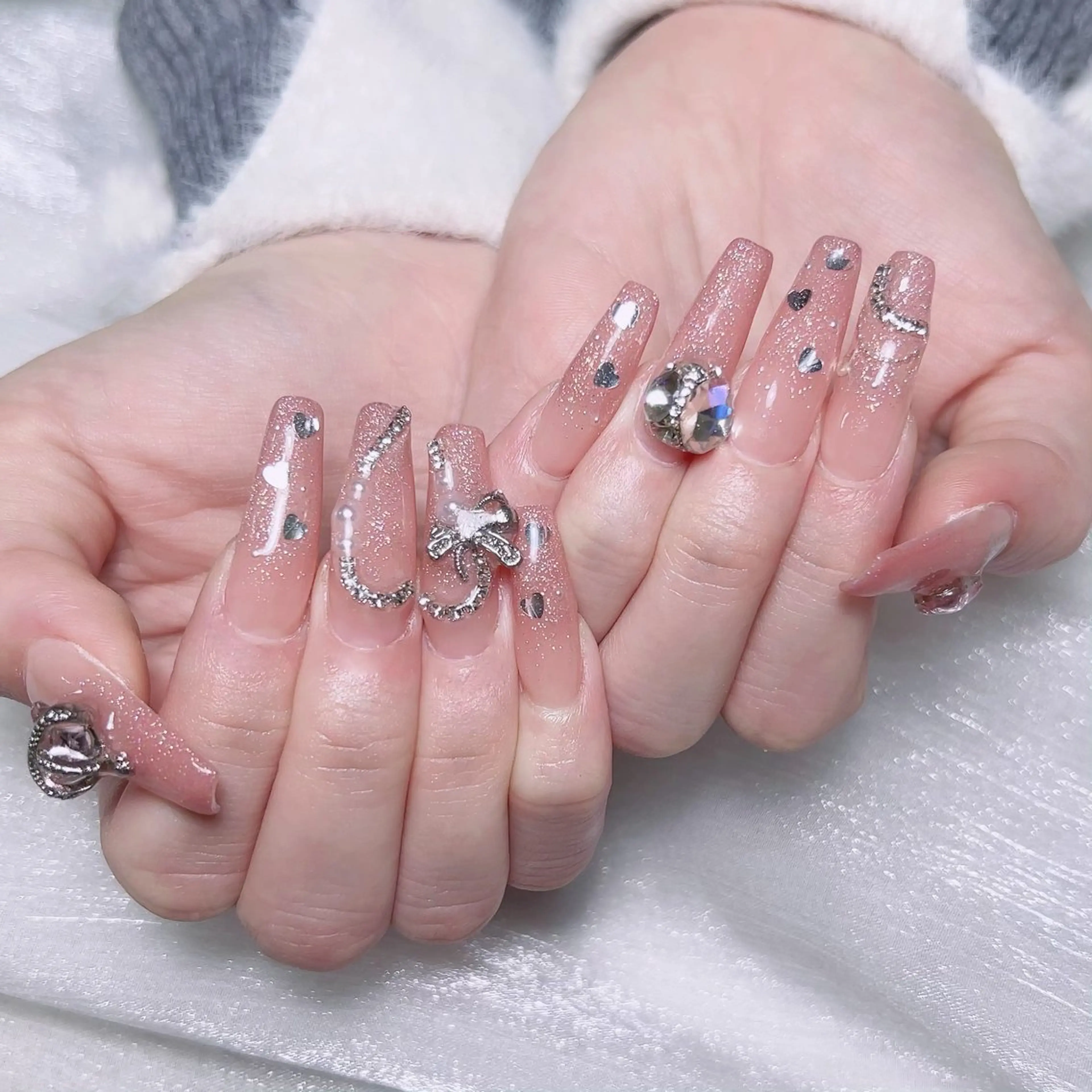 メンズ ネイル メンズ韓国風 アートネイル オーロラネイル ガーリー キラキラネイル Nail salon 木にいるのネイルデザイン