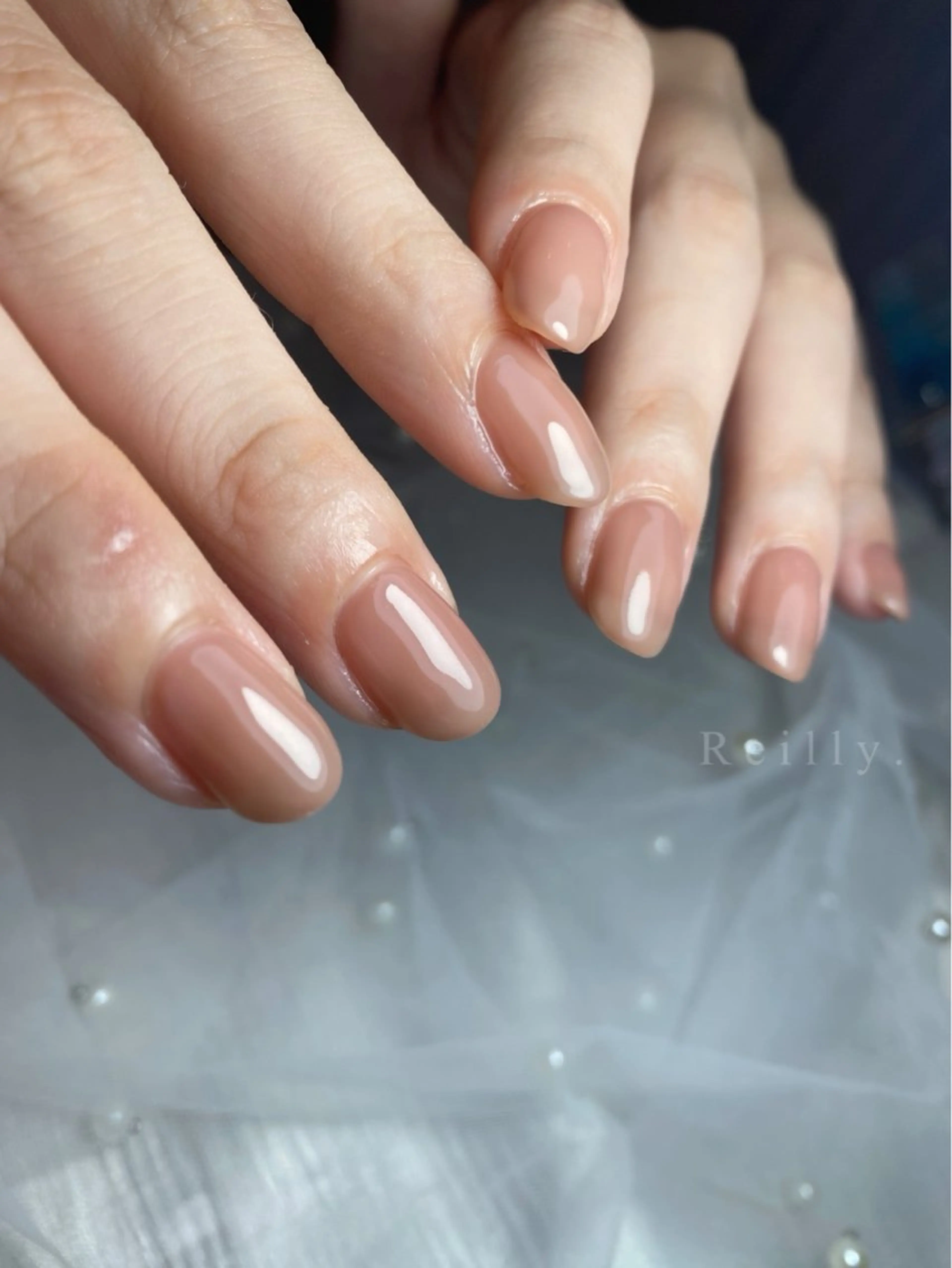 ネイル フラッシュネイル フレンチネイル ジェルネイル グラデーション ラメ(グリッター) ハンドネイル ハンドケア Marina 《REILLY.》のネイルデザイン