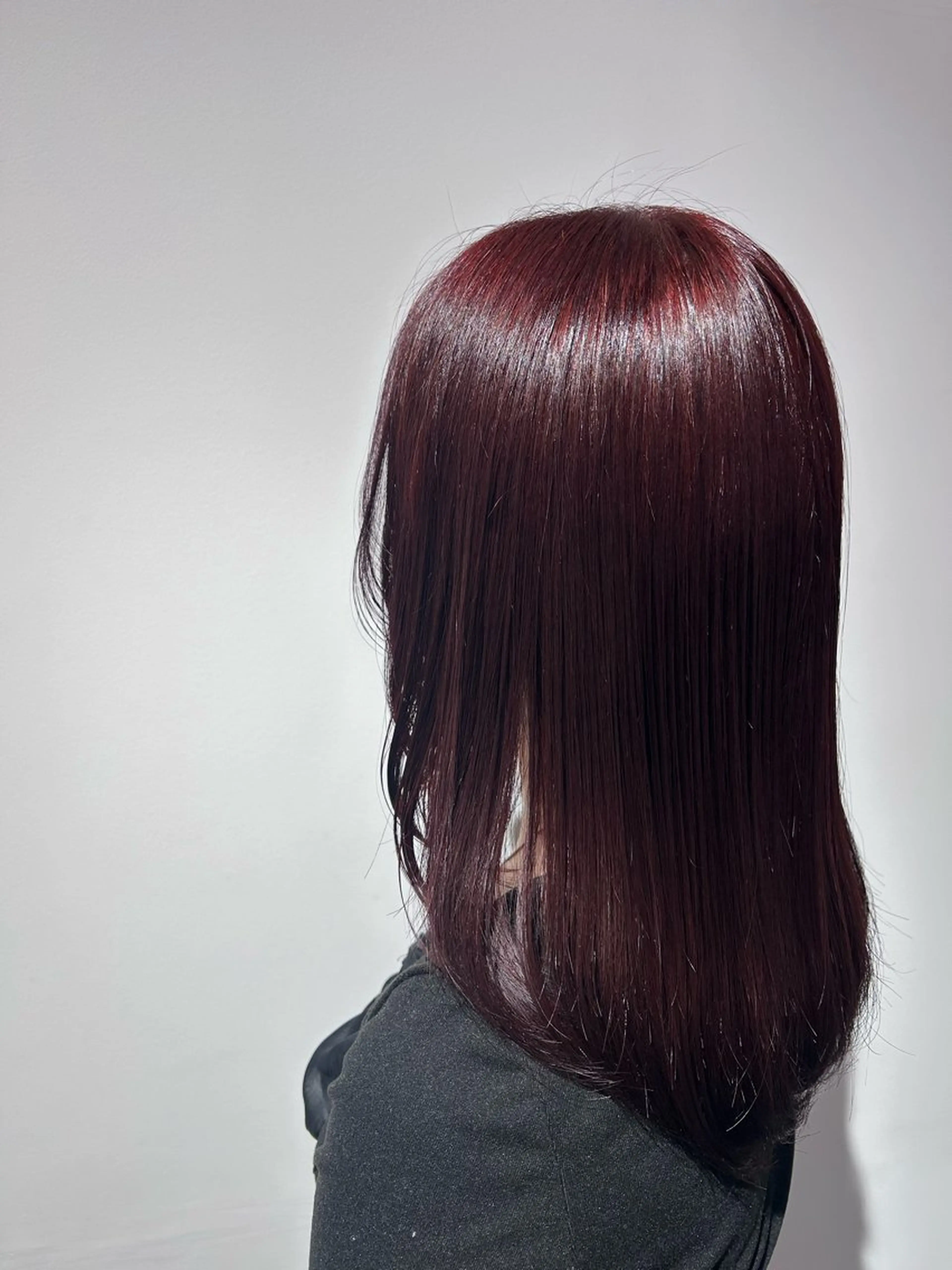 セミロング ヘアカラー トリートメント 蓮池 愛海のヘアスタイル