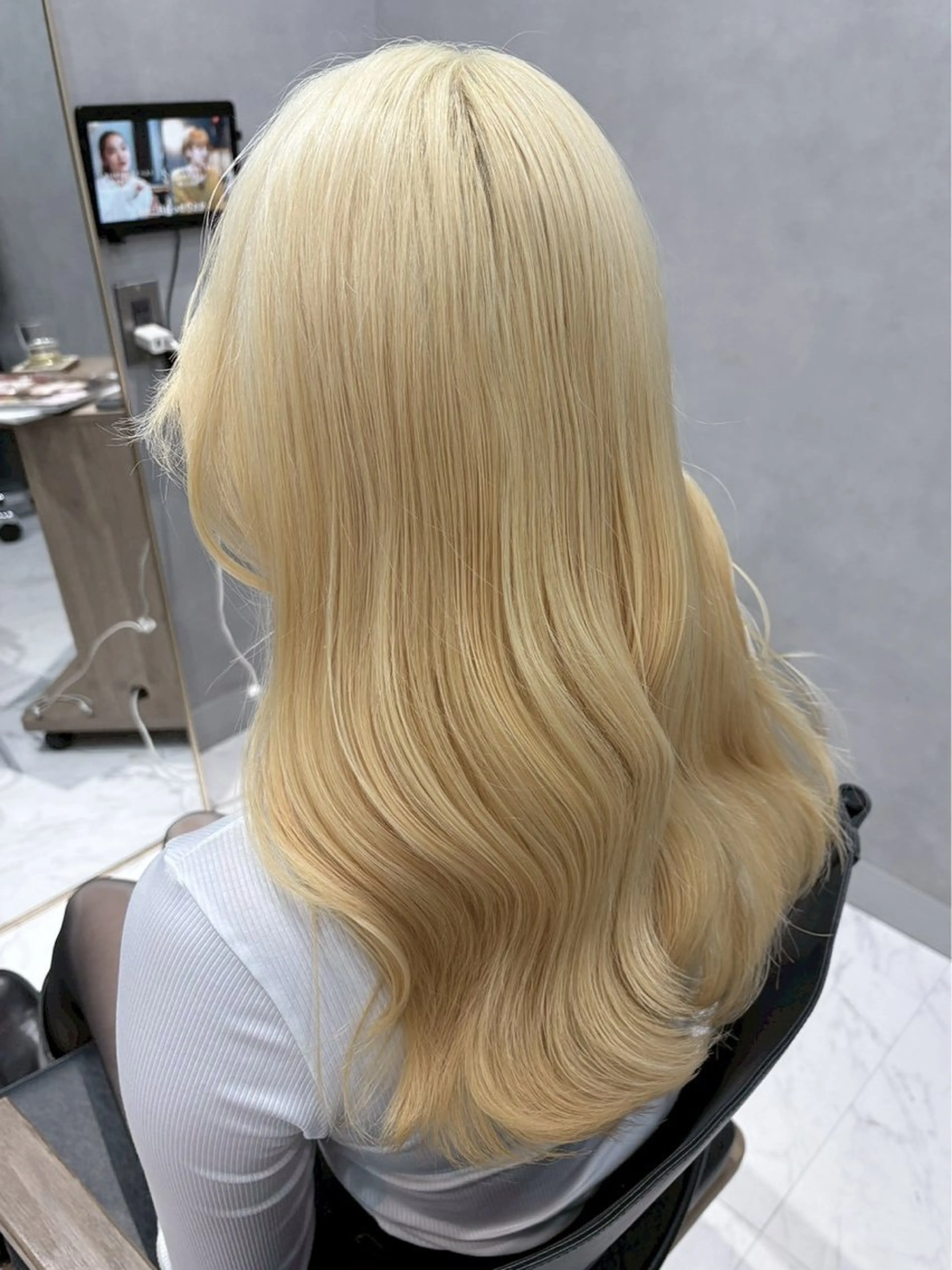 ロング カラー カット ヘアカラー トリートメント ハイトーン/韓国風/ 艶髪/吉祥寺のヘアスタイル