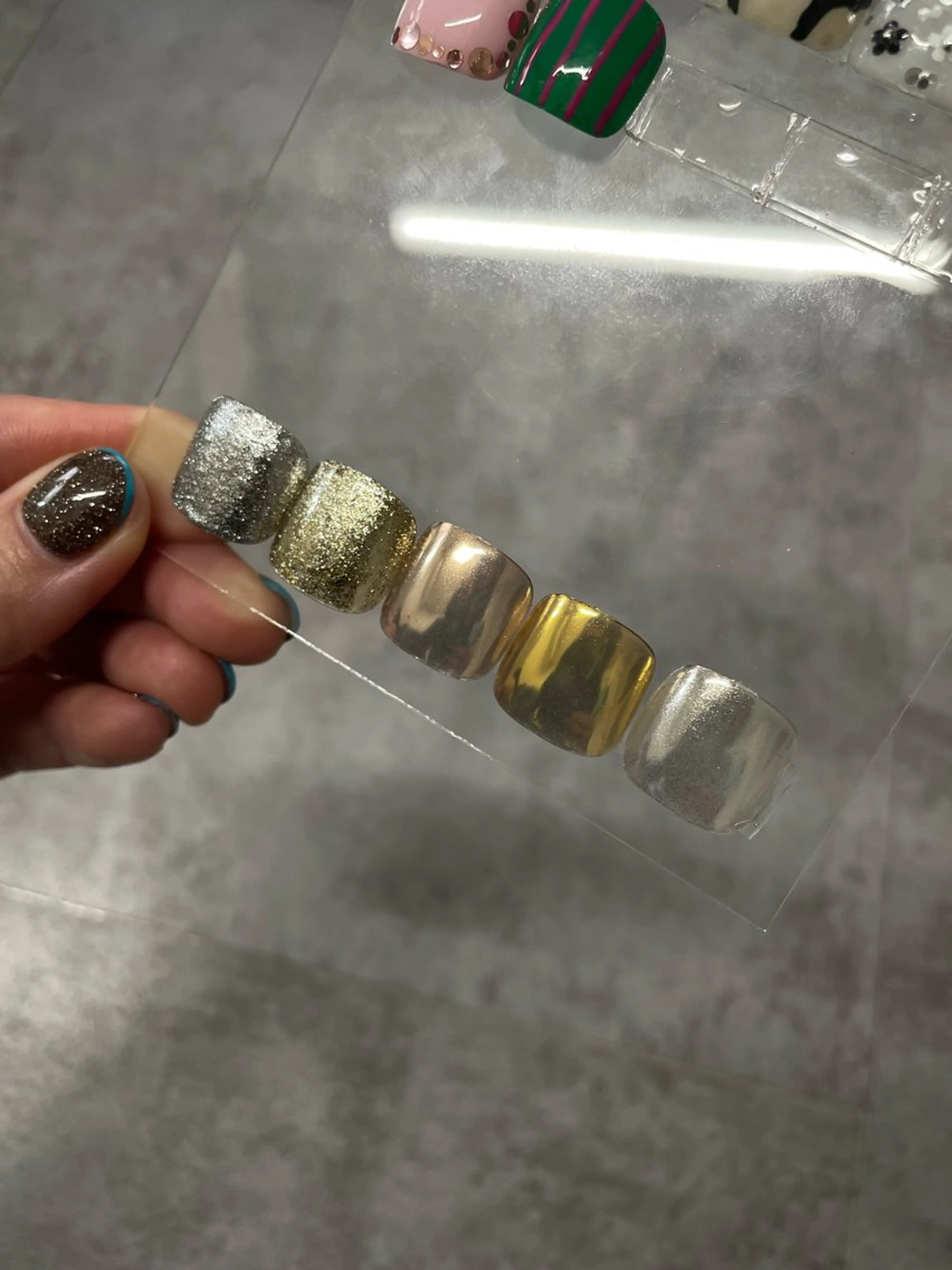 ネイル ラメ(グリッター) ミラーネイル nail salon 3🌞越谷のネイルデザイン