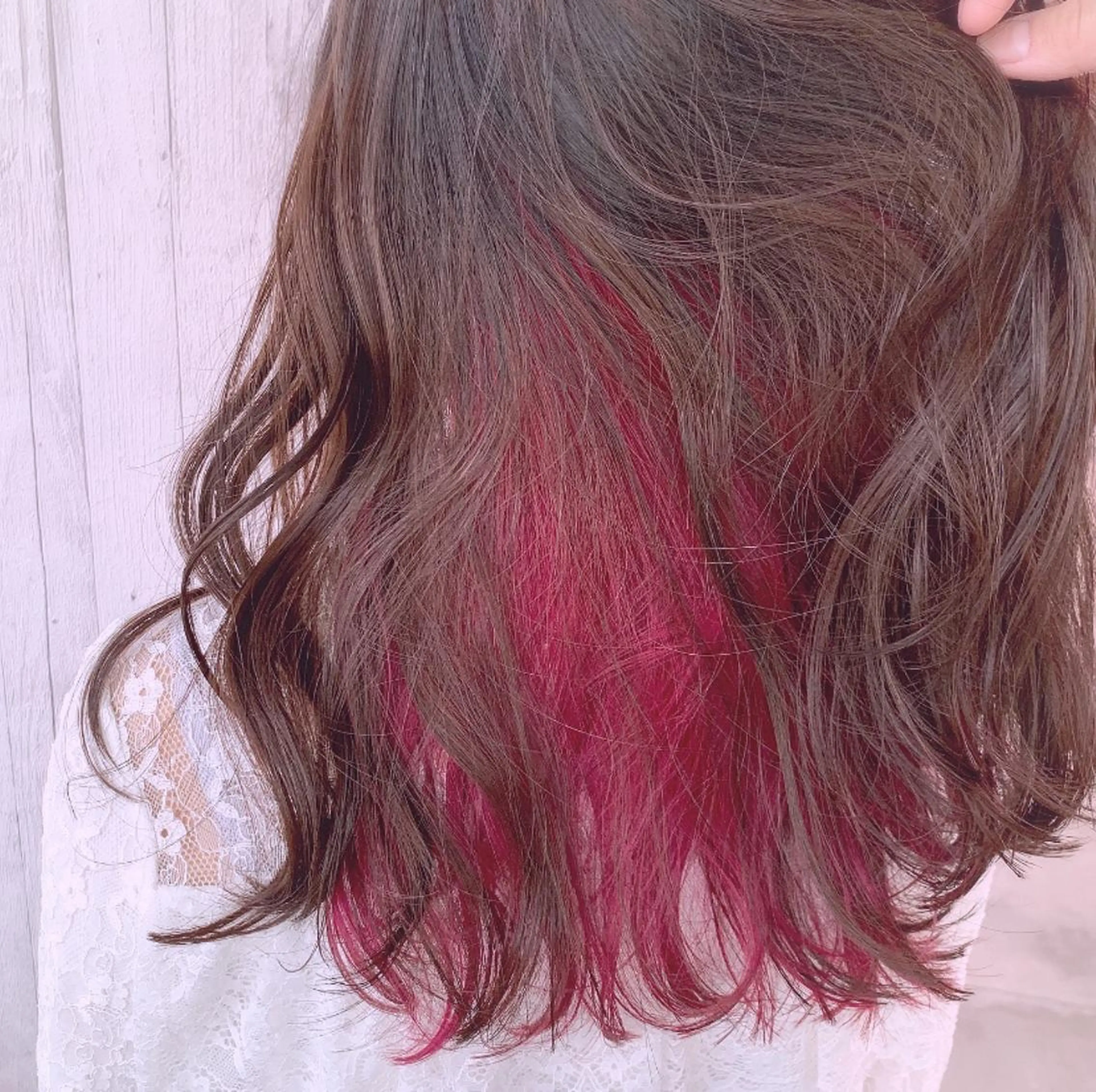 セミロング カラー ☁️ケアブリーチ￤ ウルフ￤Shioriのヘアスタイル