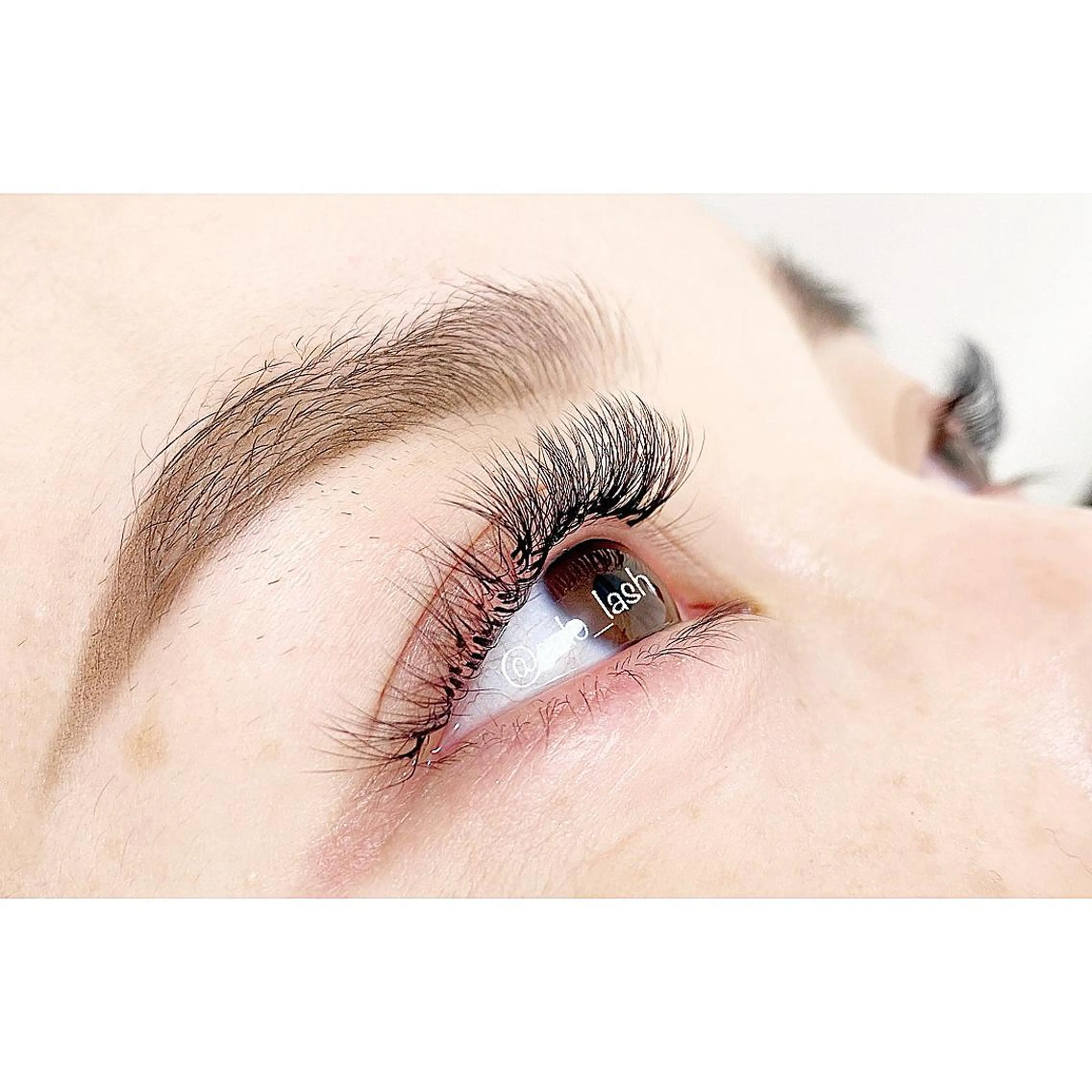 マツエク・マツパ ボリュームラッシュ マツエク Ealo押上 Erieのマツエク・マツパデザイン