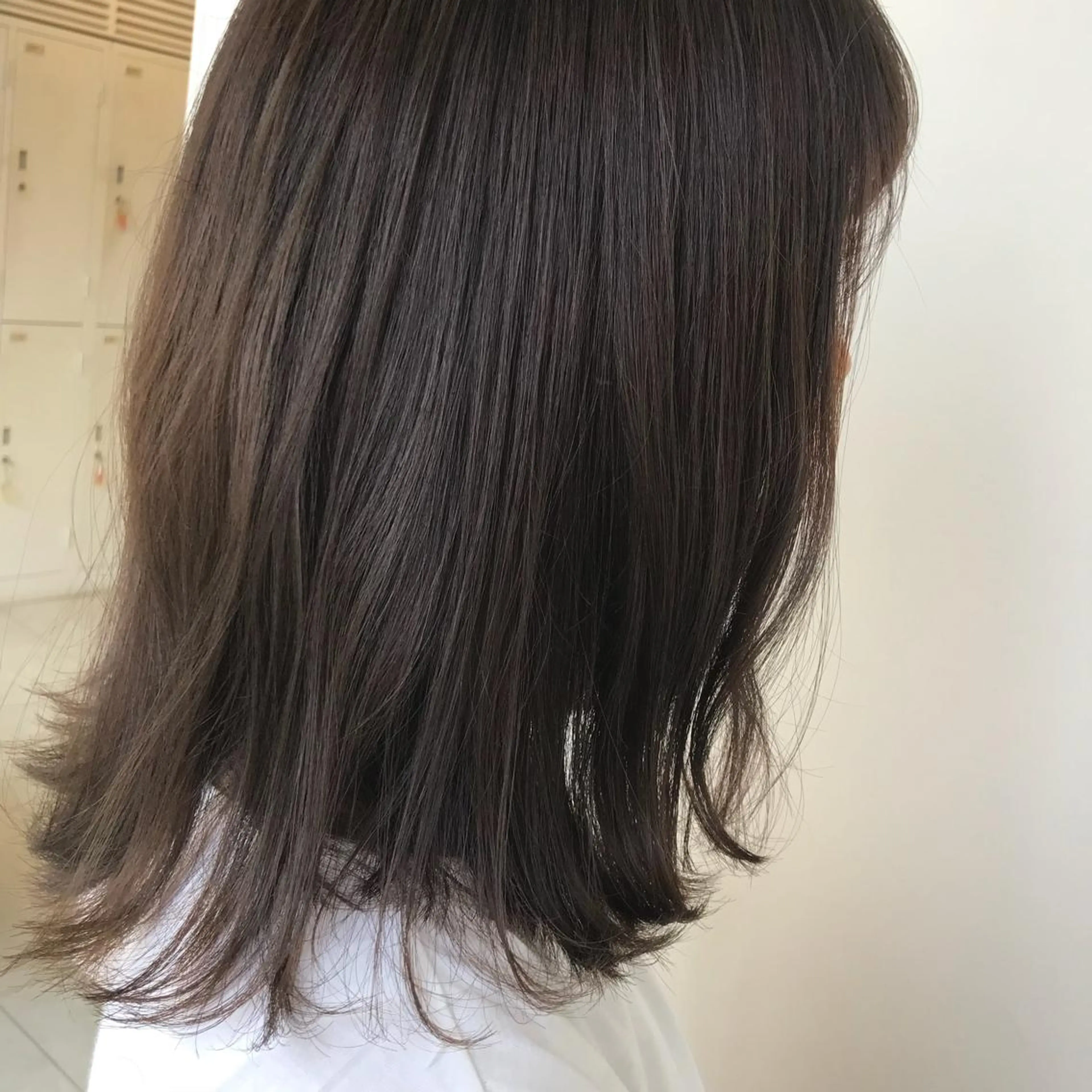 ミディアム カラー アッシュ 透明感カラー カット ヘアカラー トリートメント 顔まわり‎🤍小顔 カット🤍みさきのヘアスタイル
