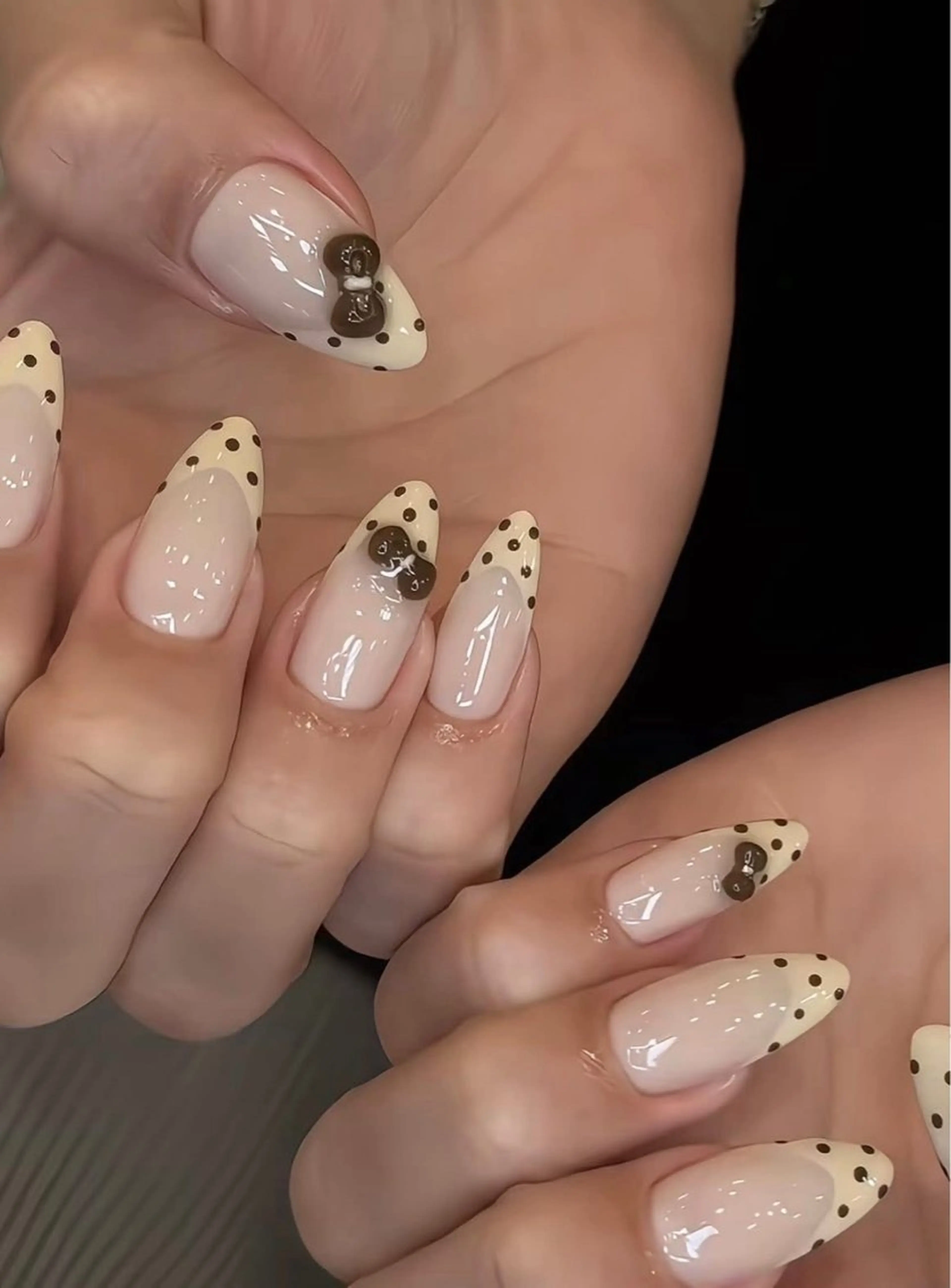 ネイル チークネイル フレンチネイル グラデーション キラキラネイル 韓国ネイル Minette nailHuongのネイルデザイン