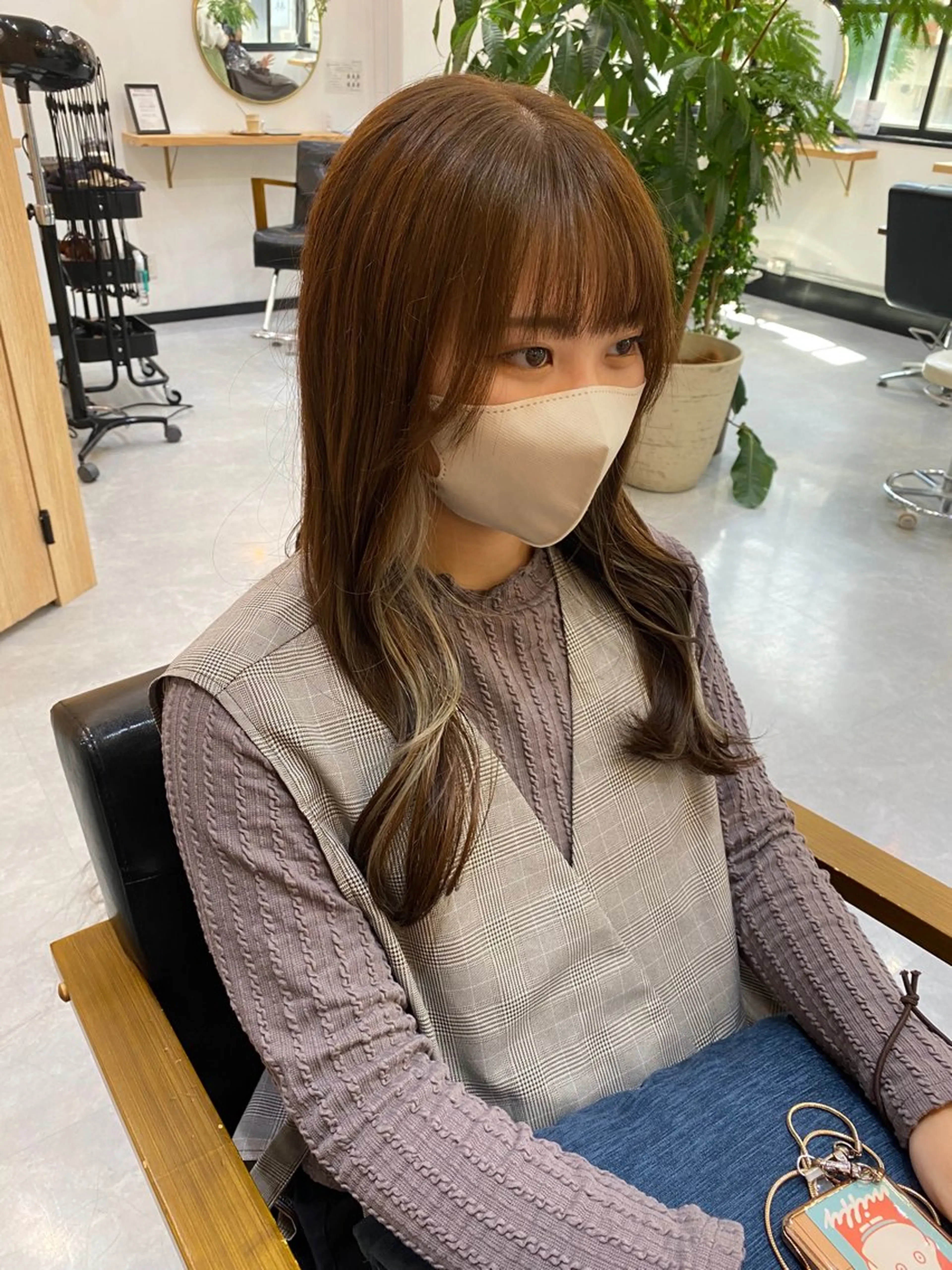 ロング カラー ブリーチ インナーカラー 韓国風ヘア ロング カット ヘアカラー トリートメント CARICIA🌱 masaeのヘアスタイル