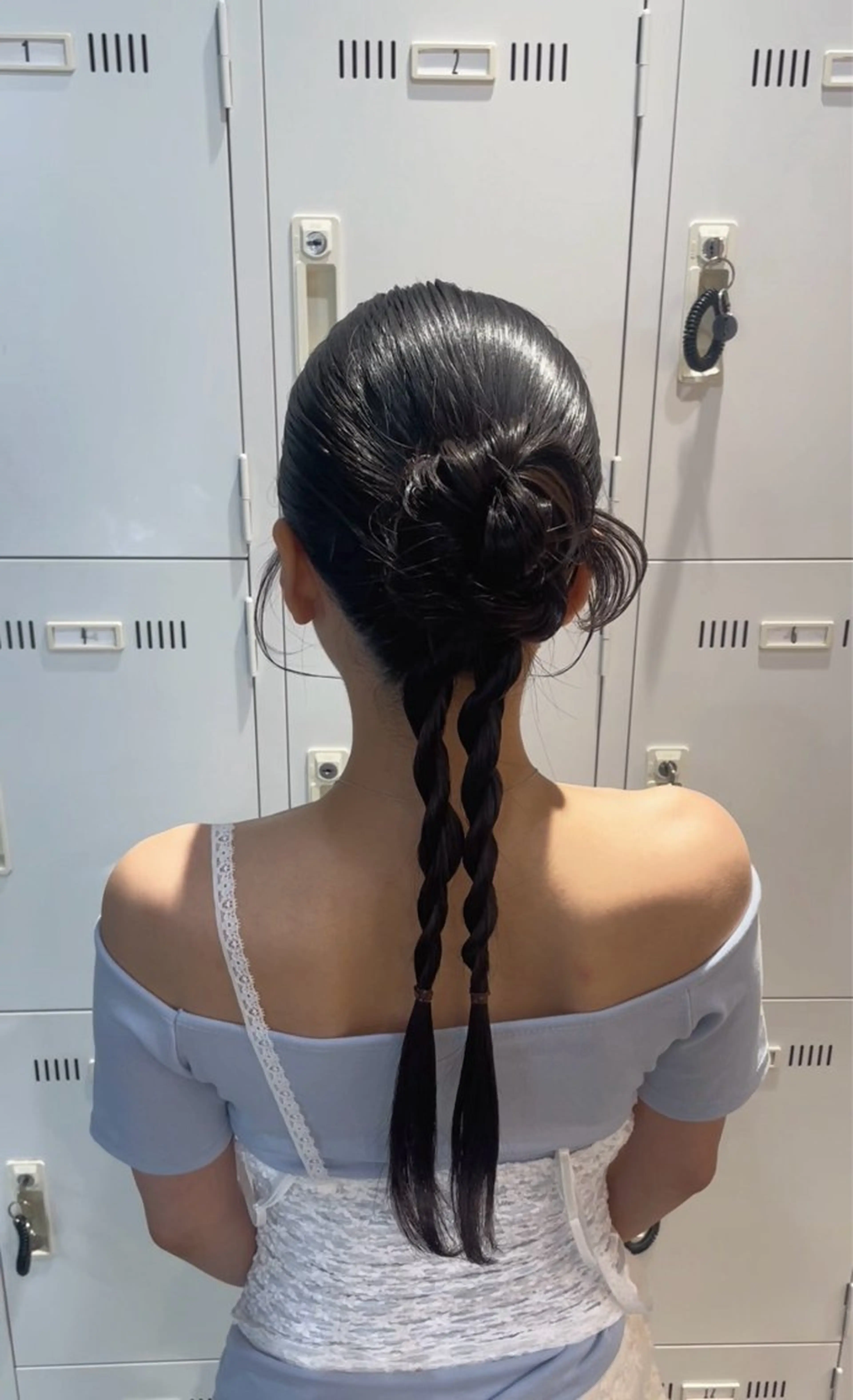 ロング ヘアアレンジ 土山 咲々乃のヘアスタイル