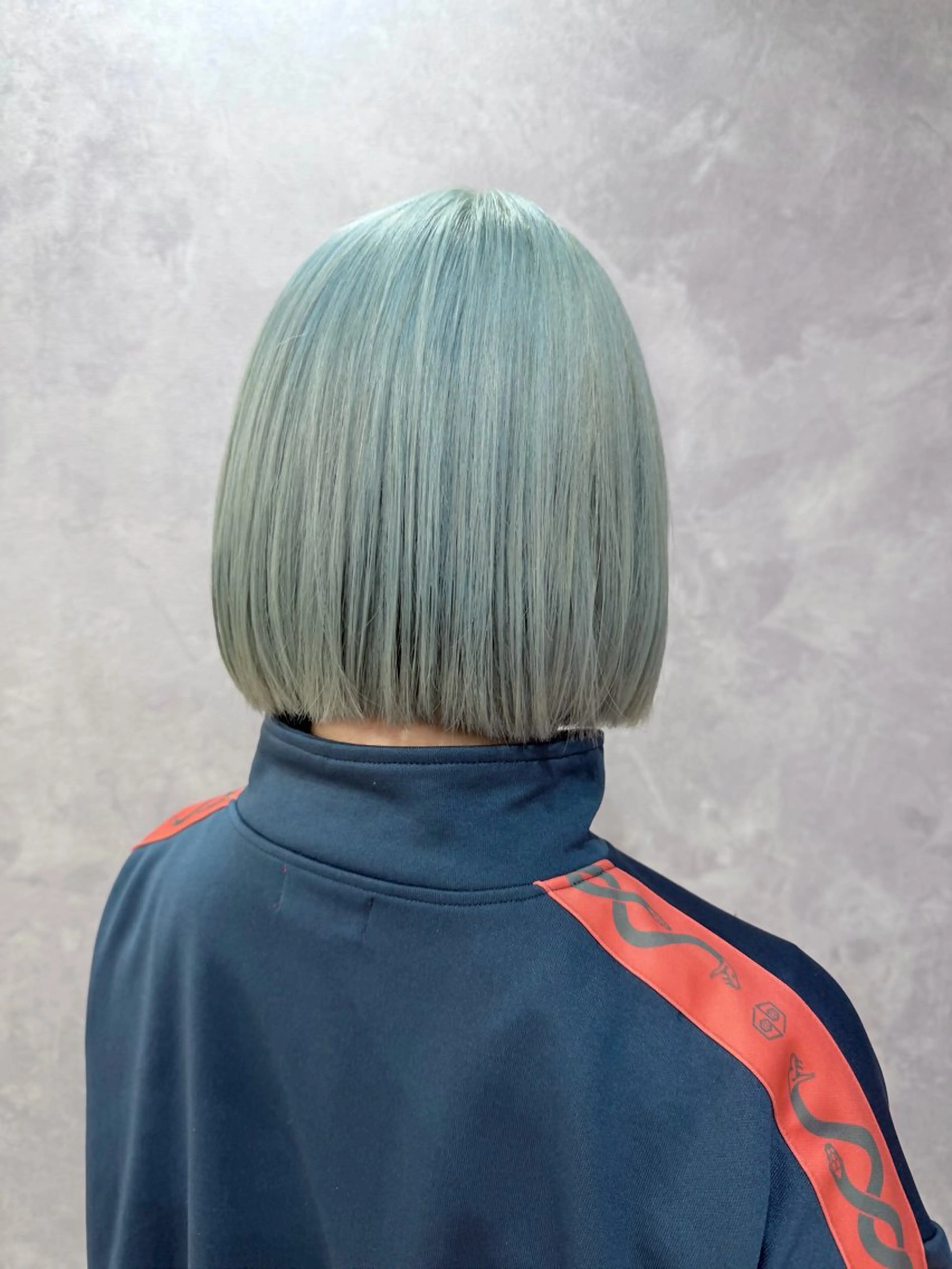 ショート ヘアカラー encount by mahalo 千葉所属・加賀文乃/ハイトーン /艶カラー/派手髪のヘアスタイル