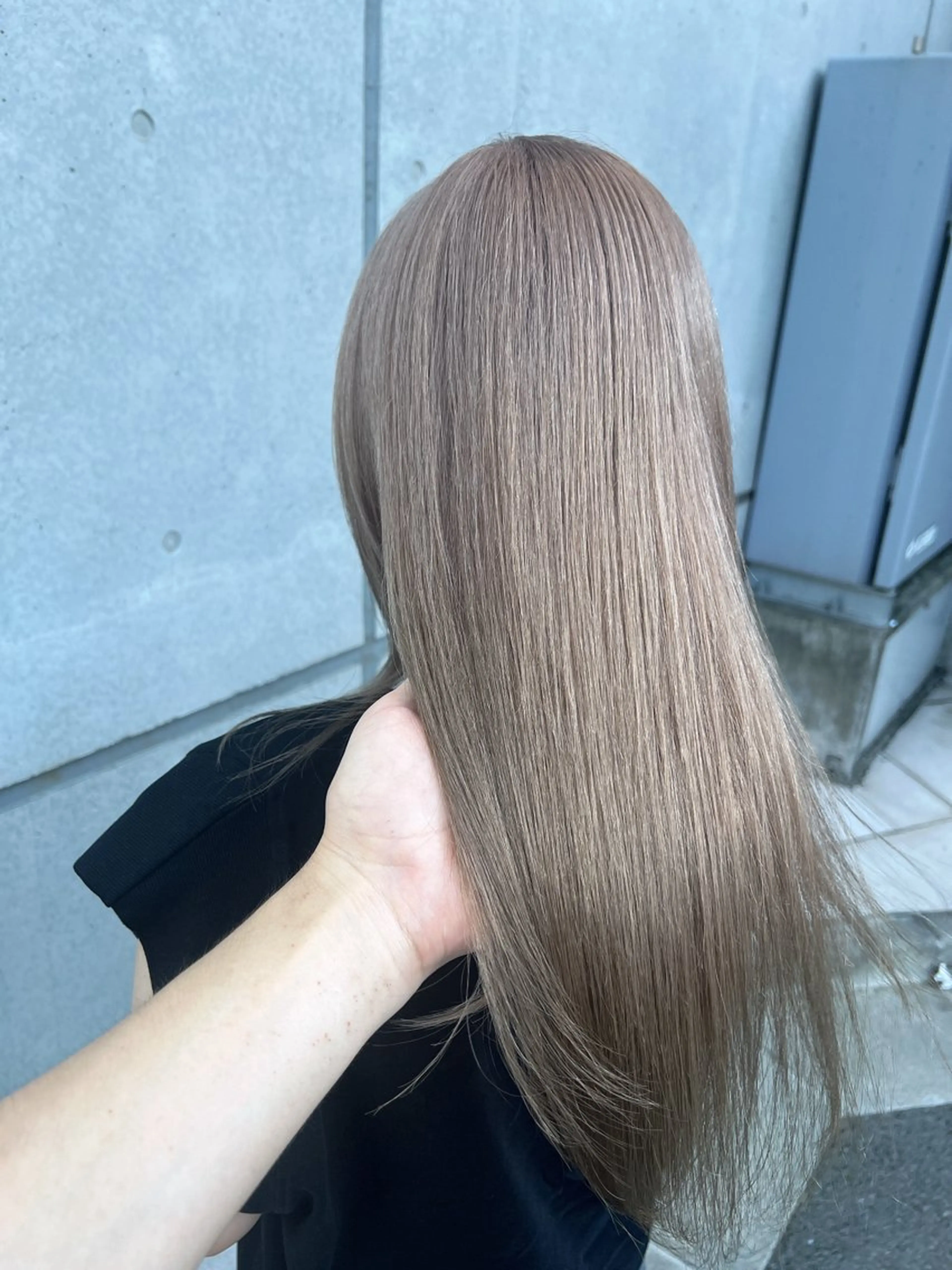 ロング カラー ベージュカラー ブリーチ 透明感カラー ホワイトベージュ ヘアカラー トリートメント ✨髪質改善✖︎顔周り レイヤー✨ナカムラのヘアスタイル