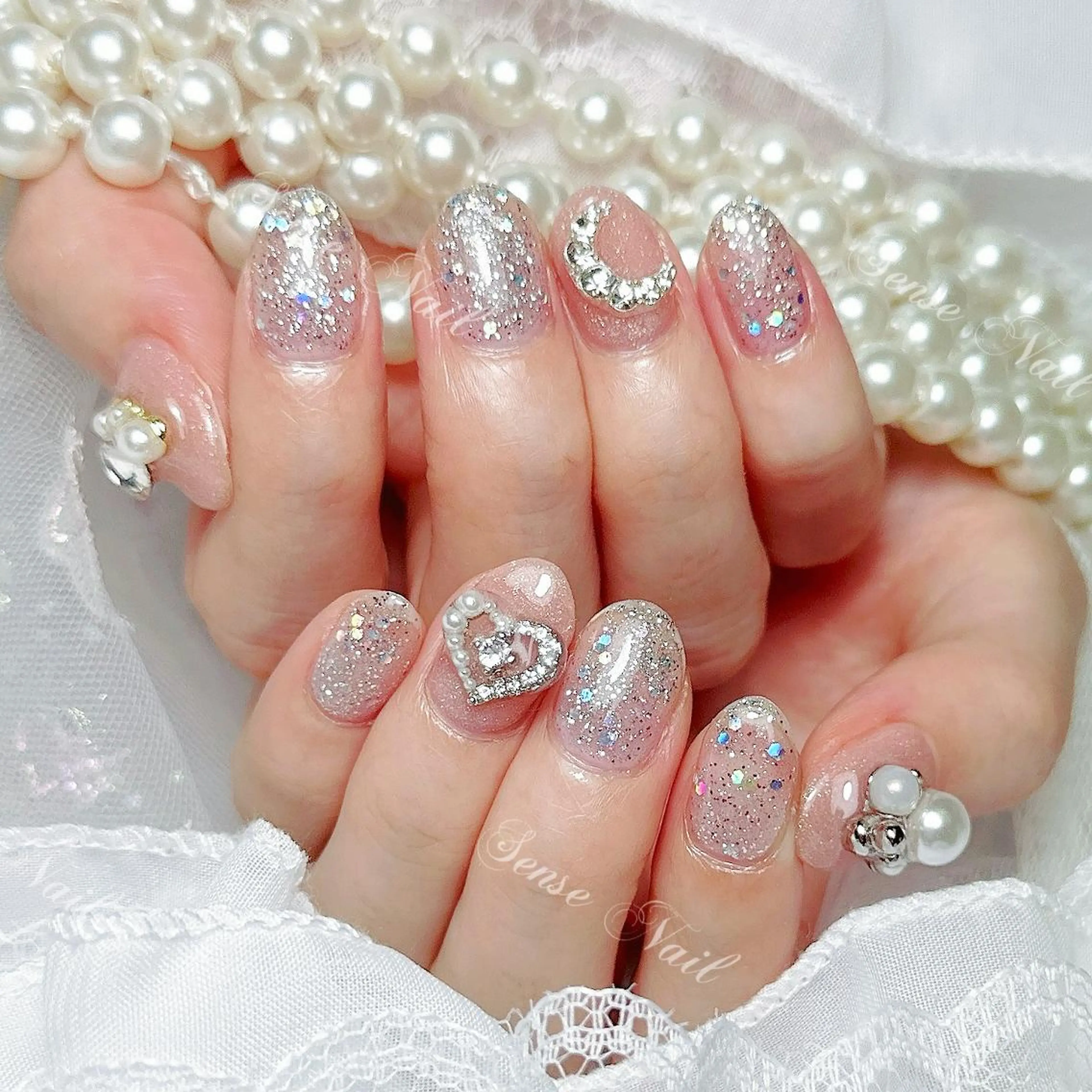 ネイル ハンドネイル ハンドケア Queening 🦋のネイルデザイン