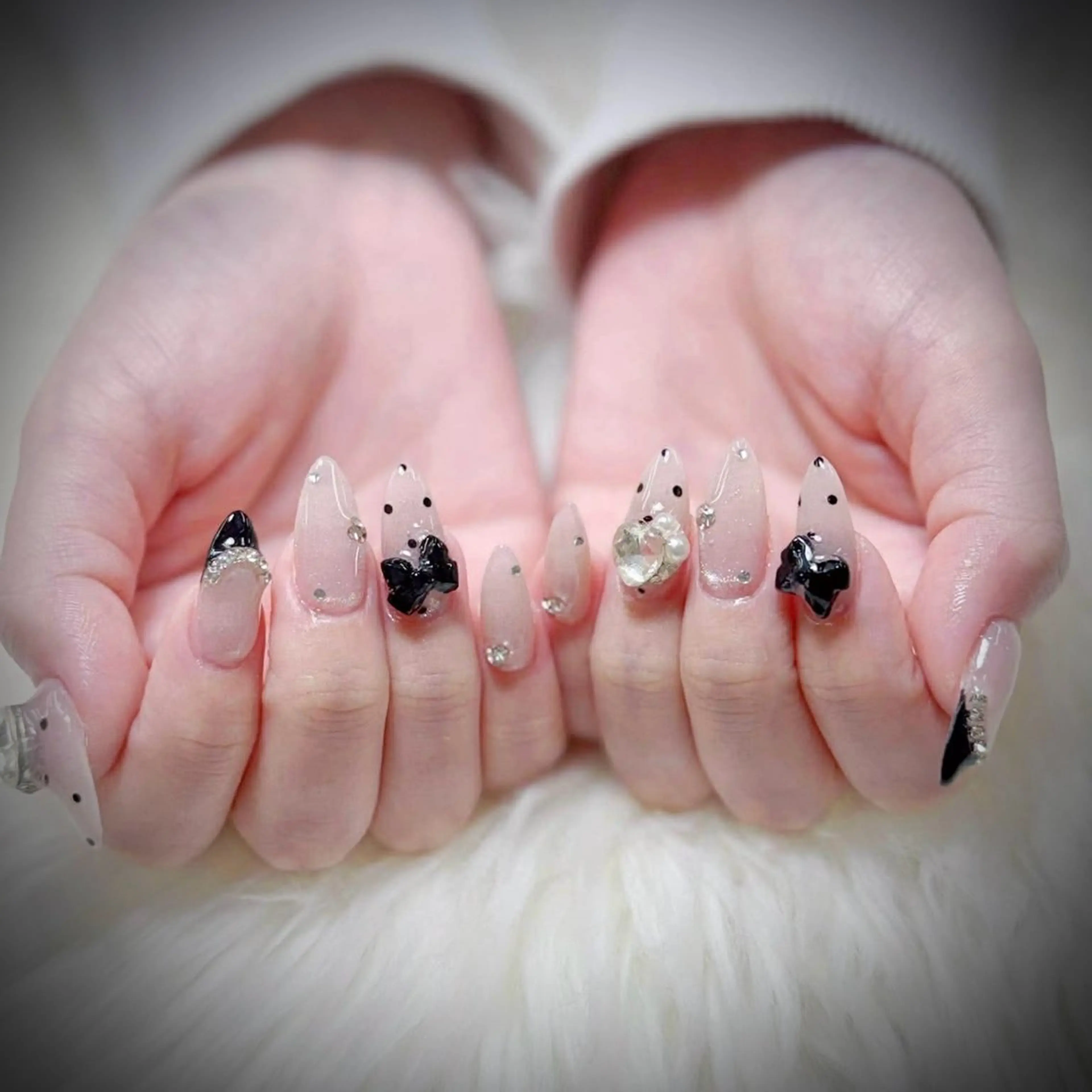 ネイル フレンチネイル グラデーション 韓国ネイル マグネットネイル ミラーネイル ハンドネイル Squen Nail 【持ち込みOK】のネイルデザイン