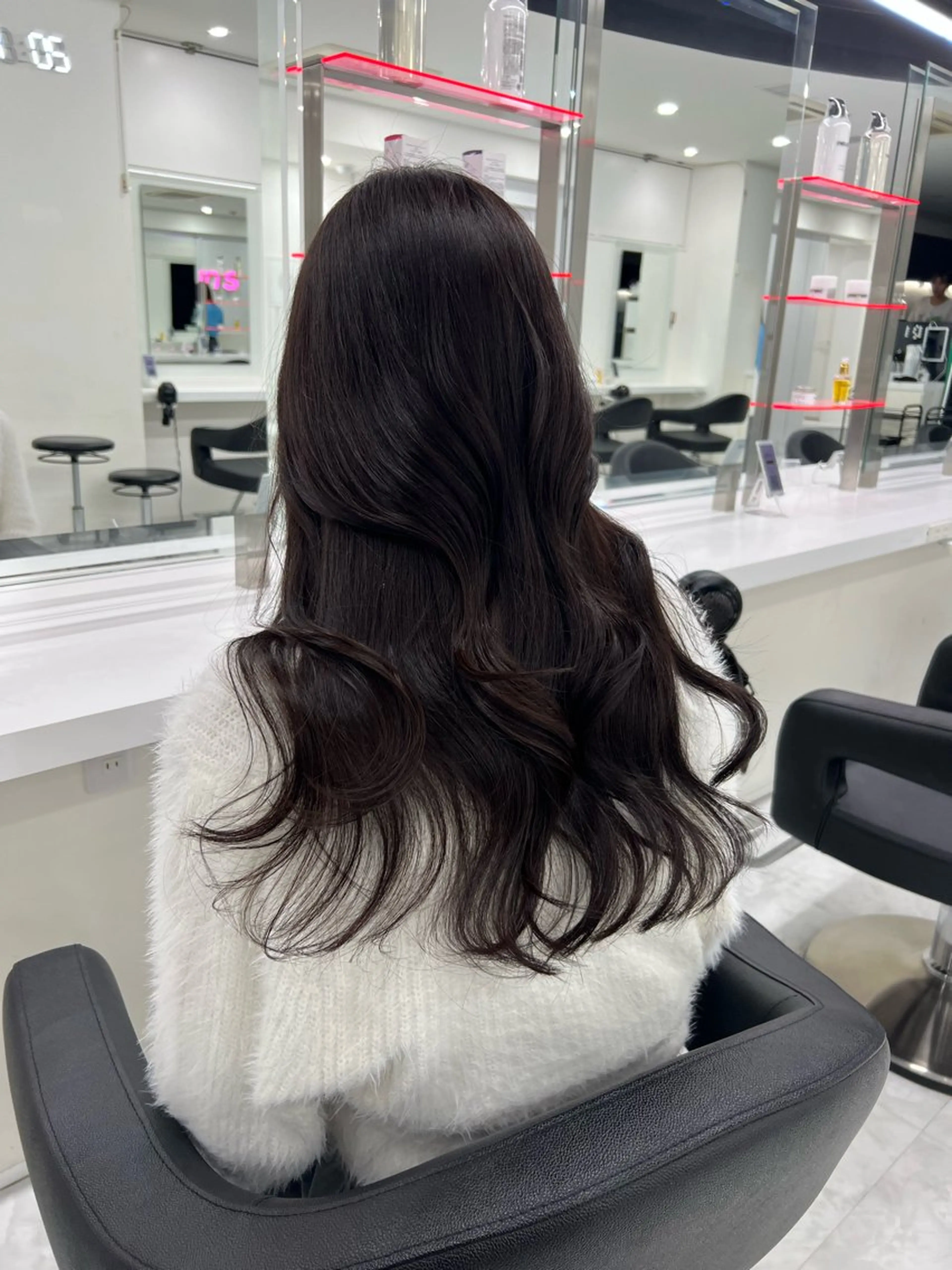 ロング カラー 透明感カラー🫧 レイヤーカットのヘアスタイル