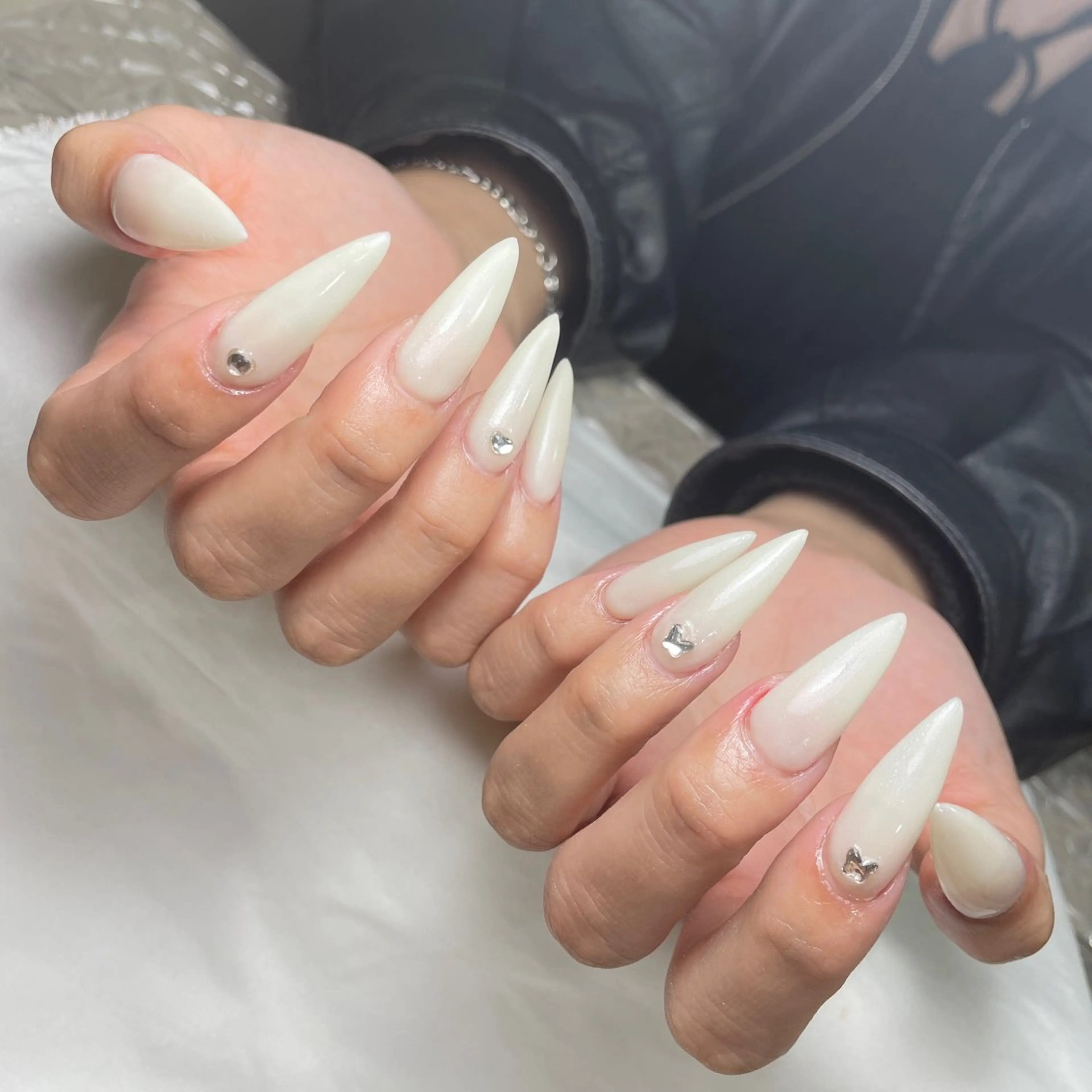 ネイル アートネイル フレンチネイル ジェルネイル グラデーション 韓国ネイル ハンドネイル 久保田 マリコのネイルデザイン