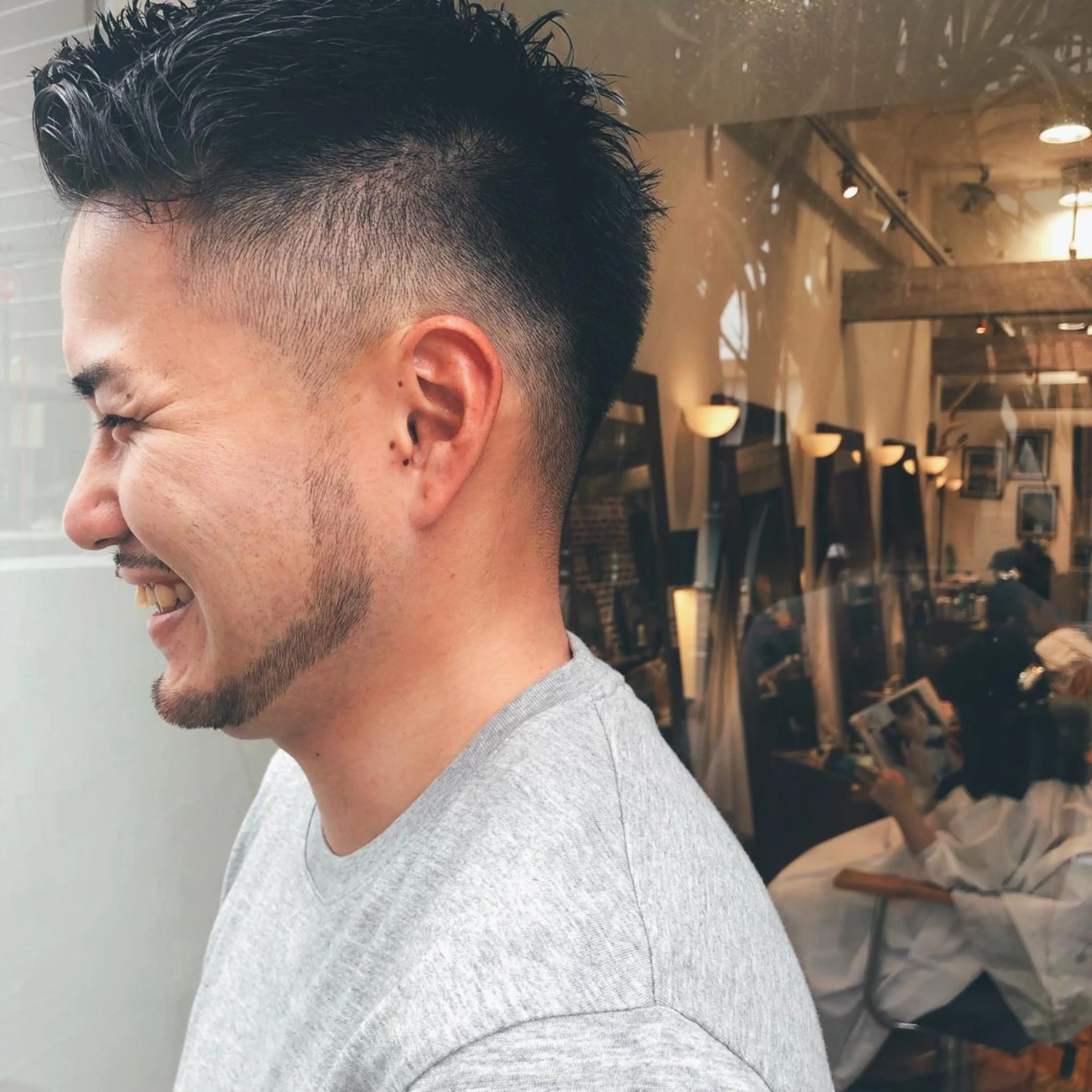 ショート メンズ フェードカット メンズカット特化柏駅 徒歩3分LOUのヘアスタイル