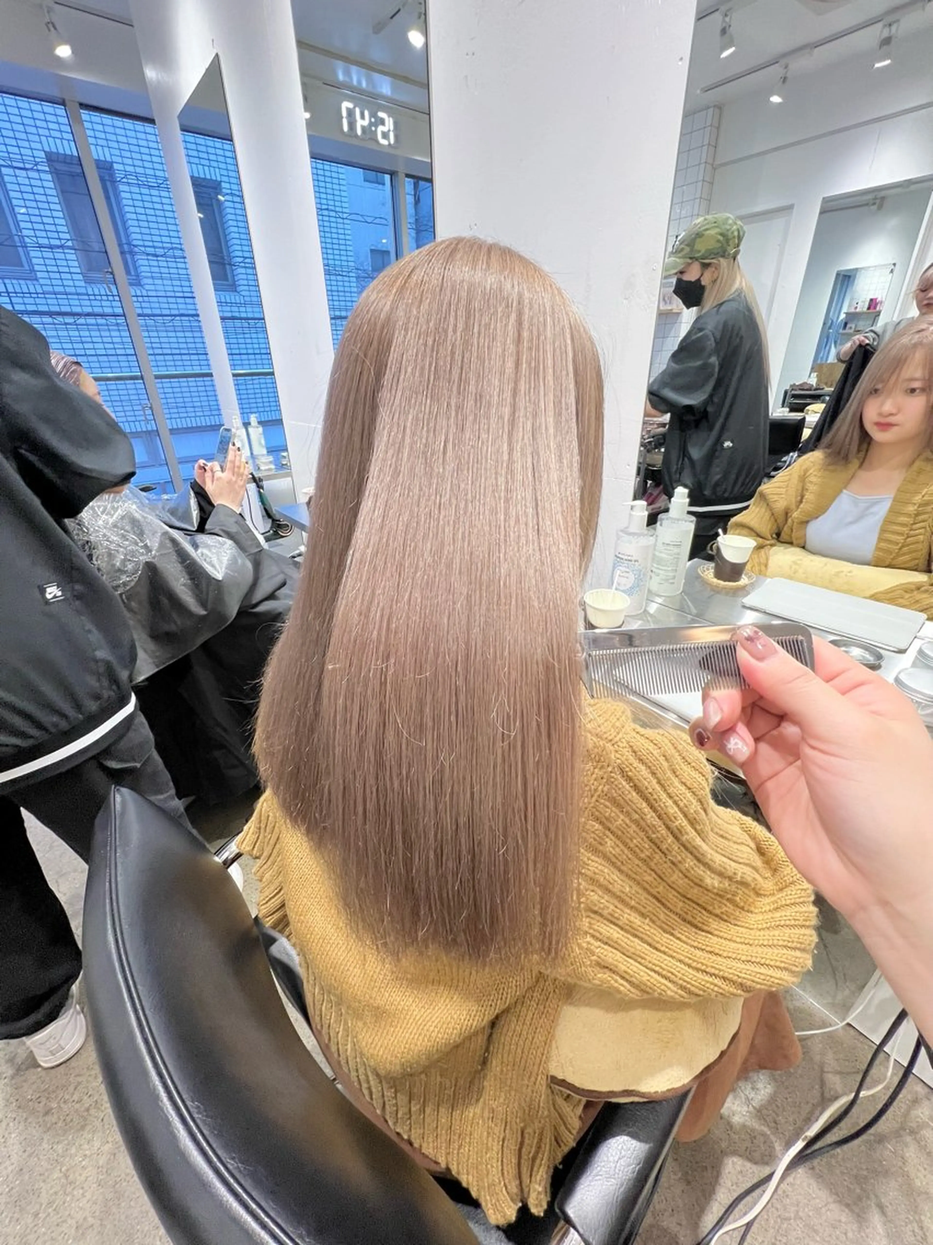 ロング カラー ブリーチ ケアブリーチ 透明感カラー トリートメント ヘアカラー トリートメント ヘッドスパ ✨髪質改善矯正× ブリーチ✨YU-KIのヘアスタイル