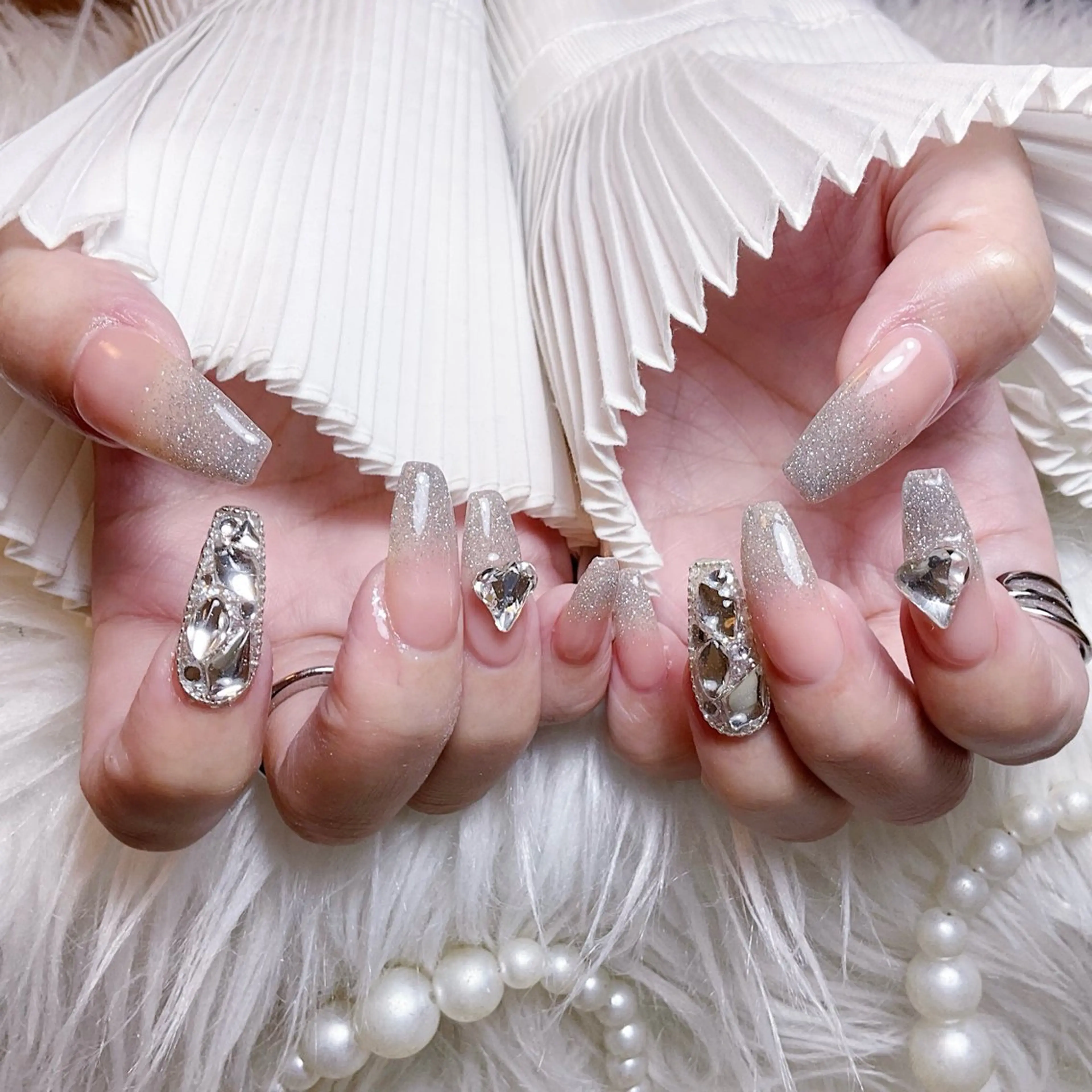 ネイル ハンドネイル 🍭Yun nail hyejin🌸のネイルデザイン