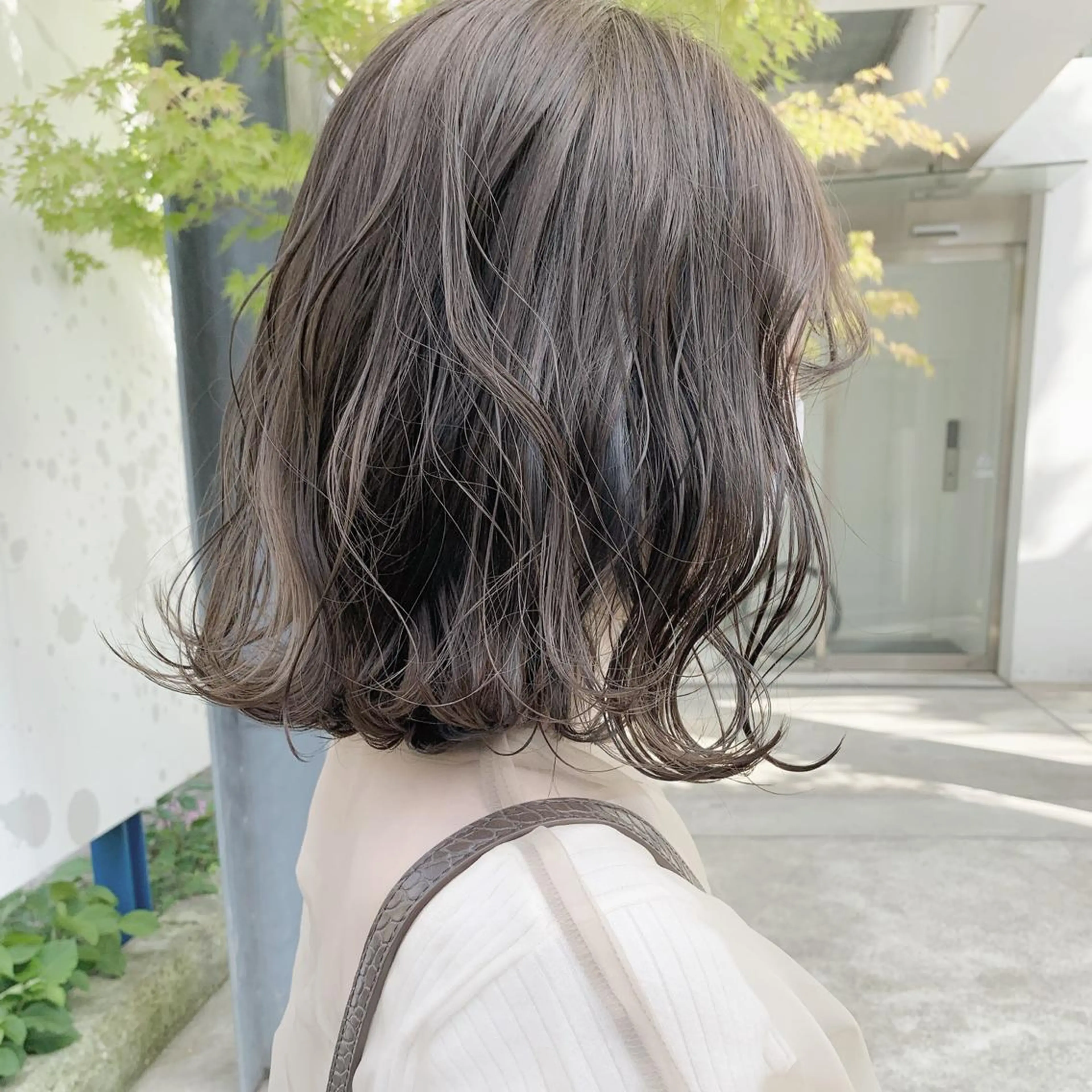 セミロング カラー ネイル ヘアカラー トリートメント ハイトーンボブ 前田 表参道　グレージュのヘアスタイル