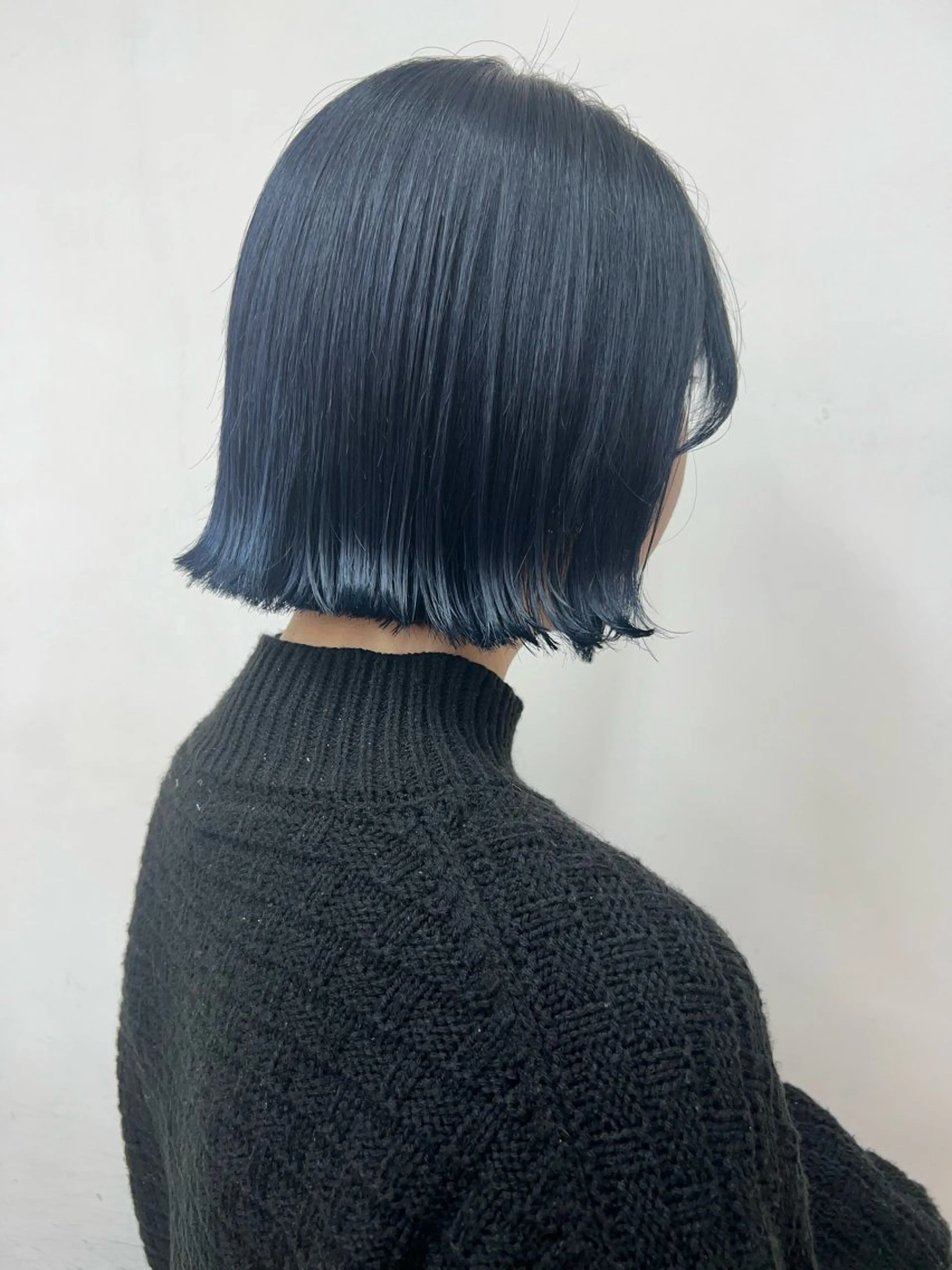 ショート カラー アッシュ ブリーチ ブルーカラー ブルーアッシュ ダブルカラー カット ヘアカラー トリートメント KANA/ボブ/ インナーカラー/艶髪のヘアスタイル
