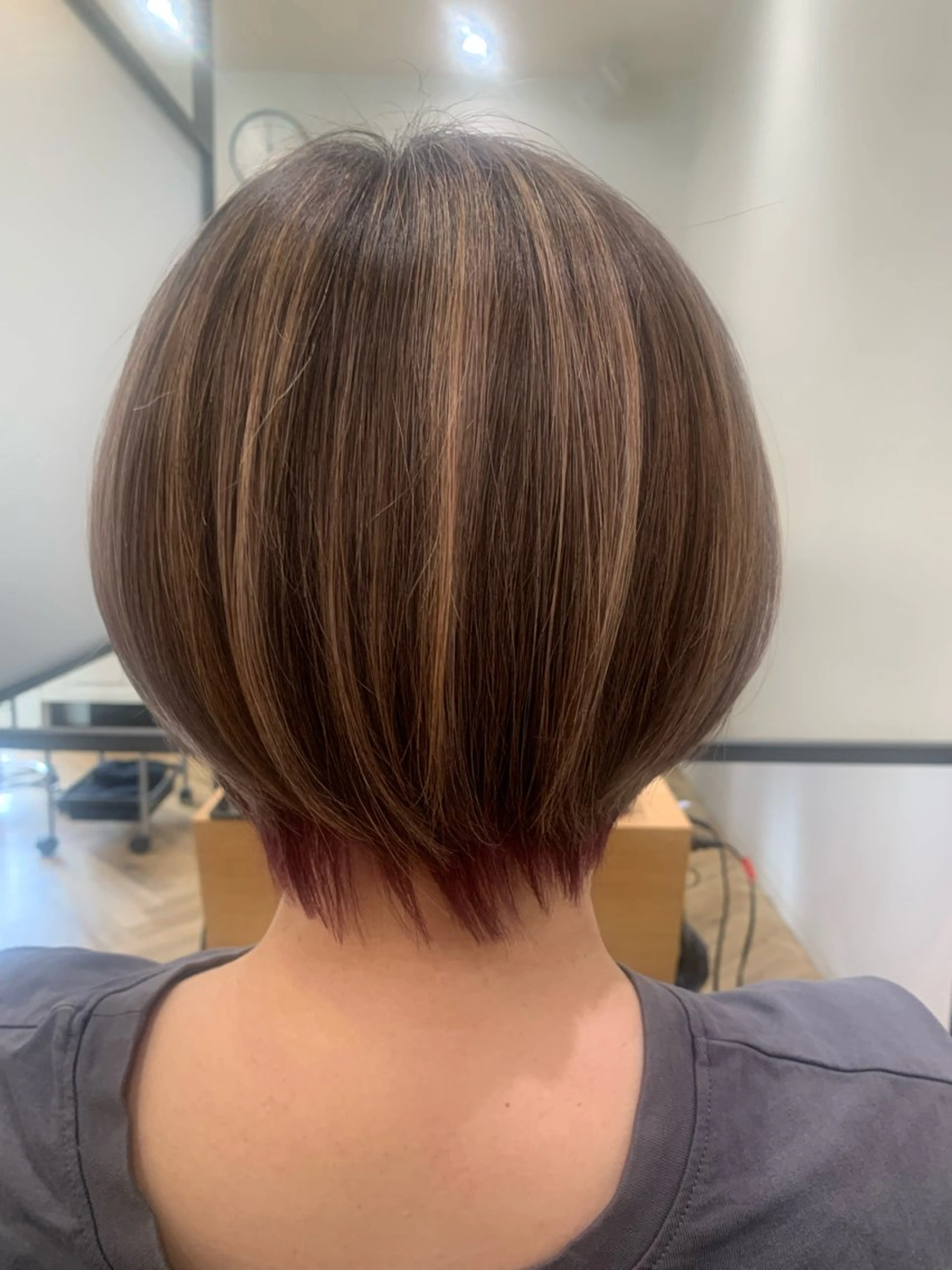 ショート カラー ハイライトカラー インナーカラー ハイライト 大人ヘア✨髪質改善 ✨艶髪＊今泉のヘアスタイル