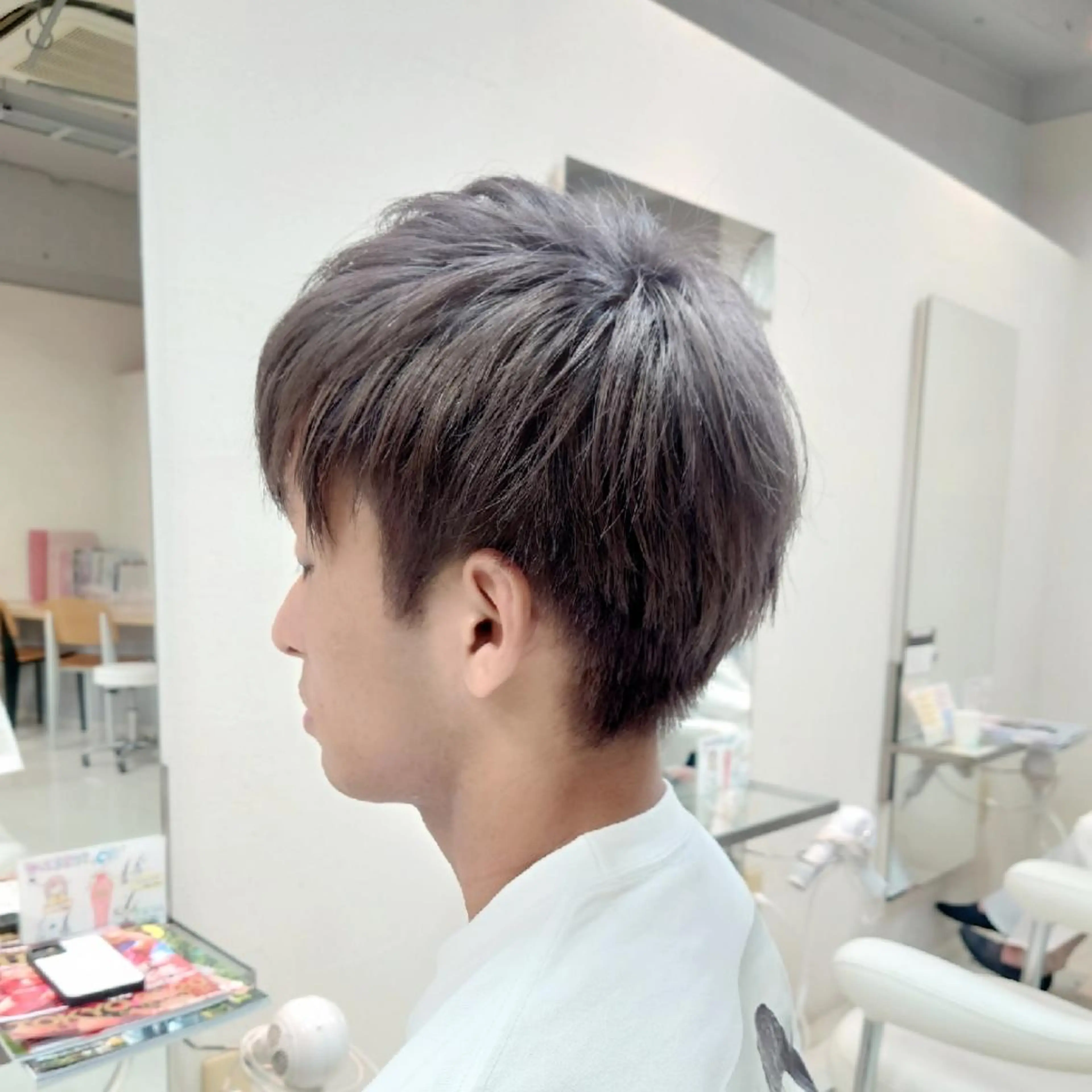 メンズ カラー メンズブリーチ ベージュカラー ブリーチ シルバー シルバーベージュ nagane sayakaのヘアスタイル