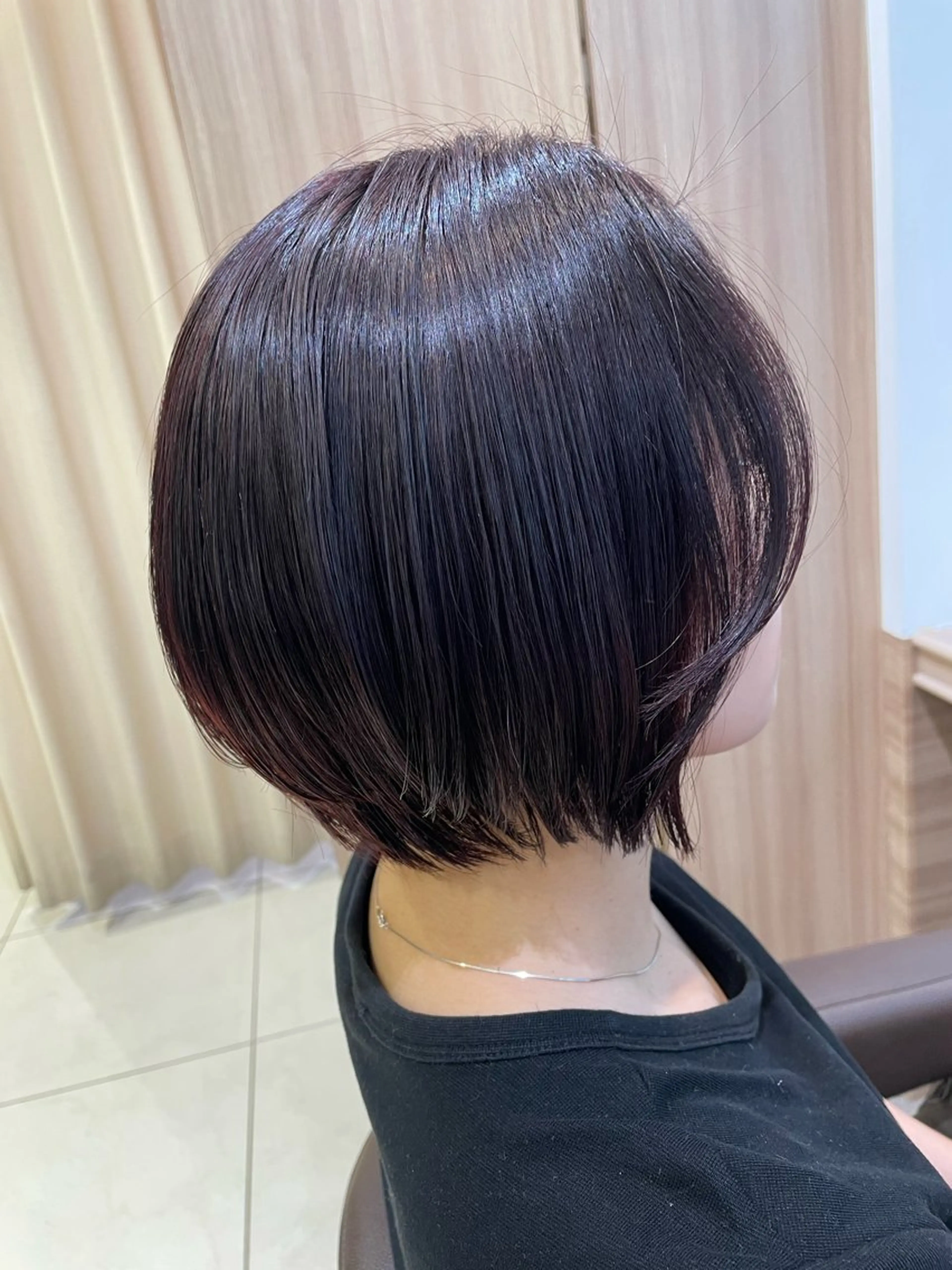 ショート カラー パーマ ショートボブ ラベンダーカラー ボブ ショートヘア 縮毛矯正 カット ヘアカラー 縮毛矯正 髪質改善/白髪ぼかし /ブリーチ/ヨナミネのヘアスタイル