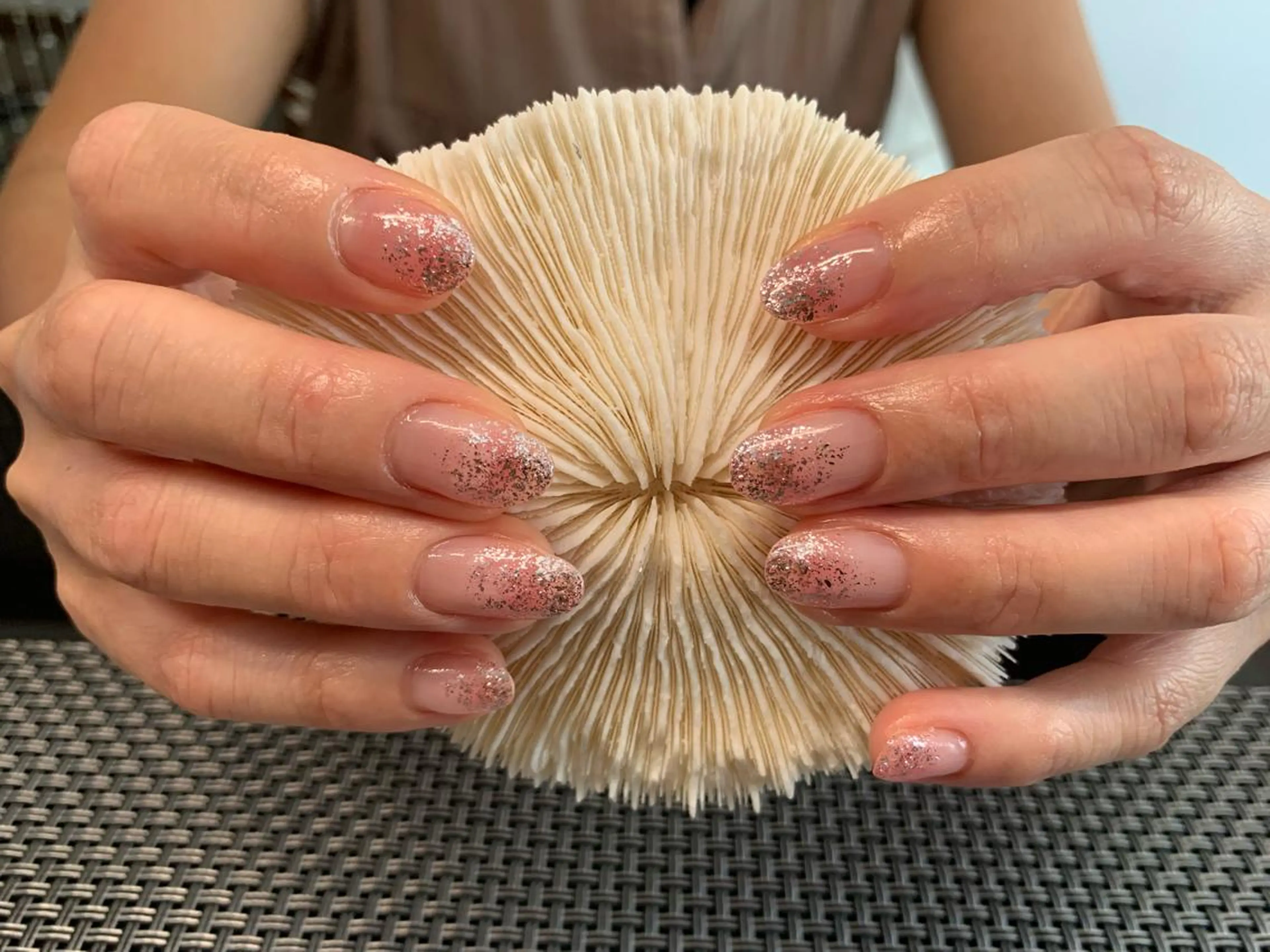 ネイル グラデーション ラメ(グリッター) ラメグラデーション ピンク Kira Nailのネイルデザイン