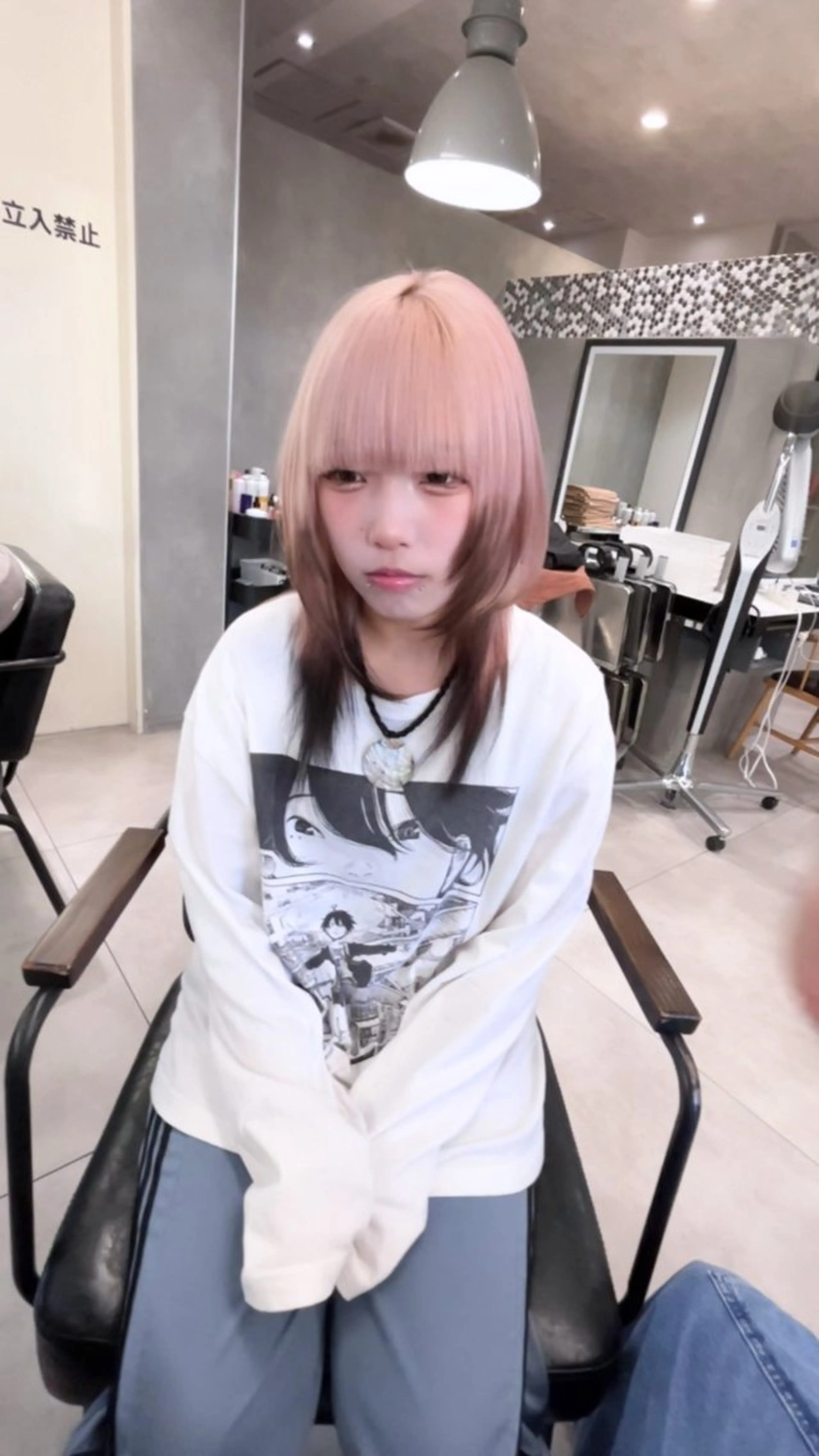 ミディアム 赤みゼロカラー 藤並純のヘアスタイル