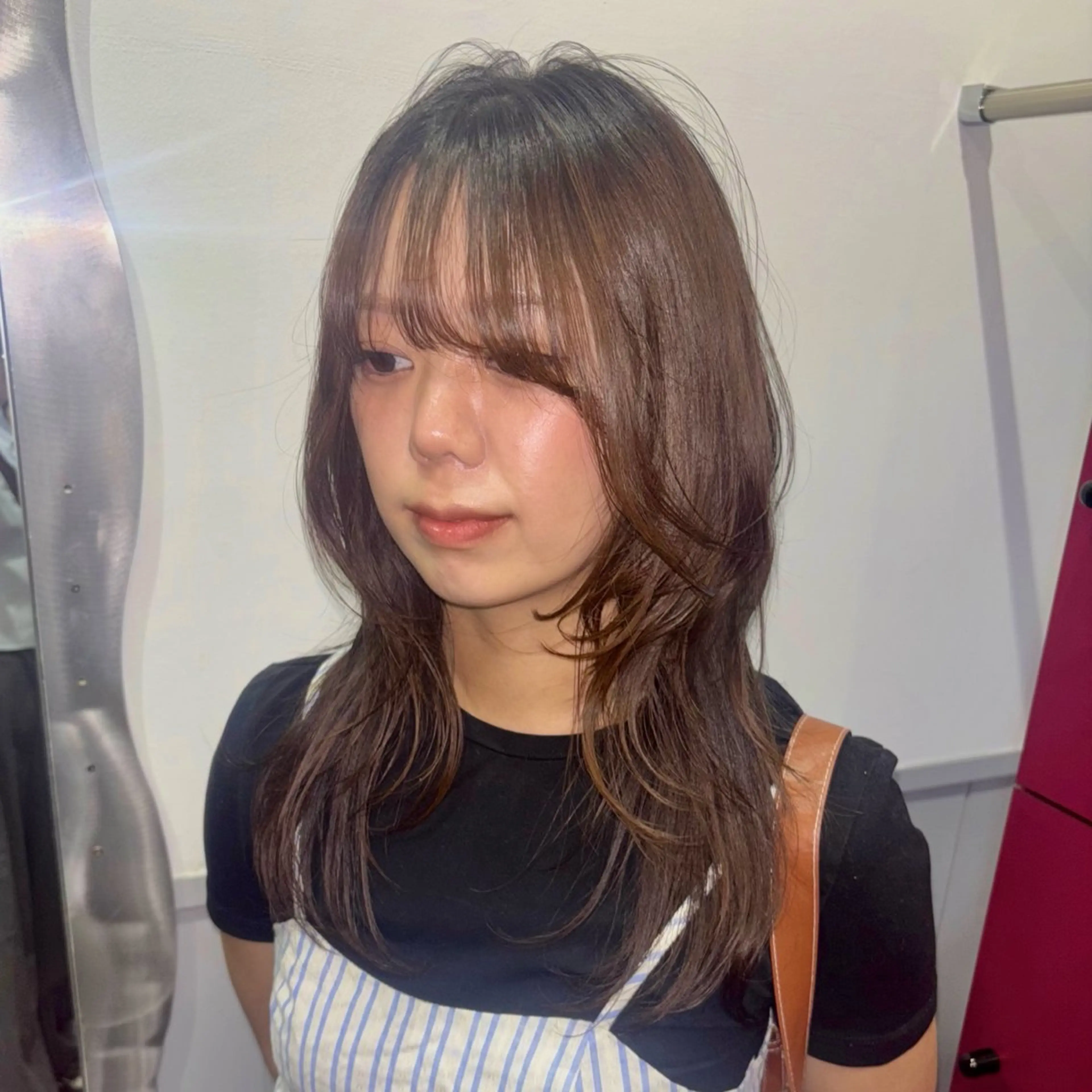 セミロング くびれヘア 顔周りカット ハッシュカット レイヤーカット 栄/レイヤーカット/ ベージュカラー/モモのヘアスタイル