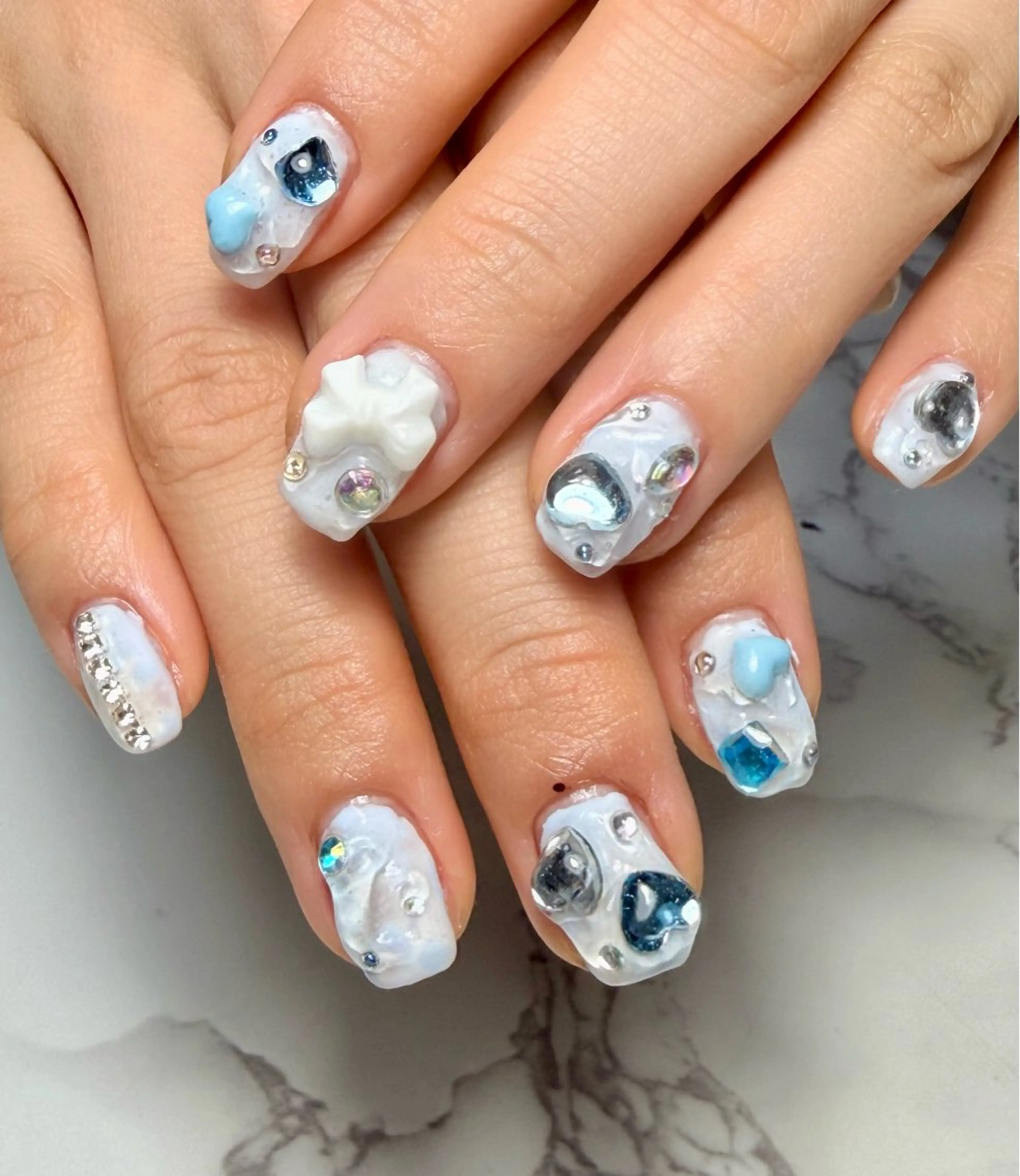 ネイル アニマル柄 アートネイル チークネイル フラッシュネイル フラッシュマグ M.N_ nailのネイルデザイン