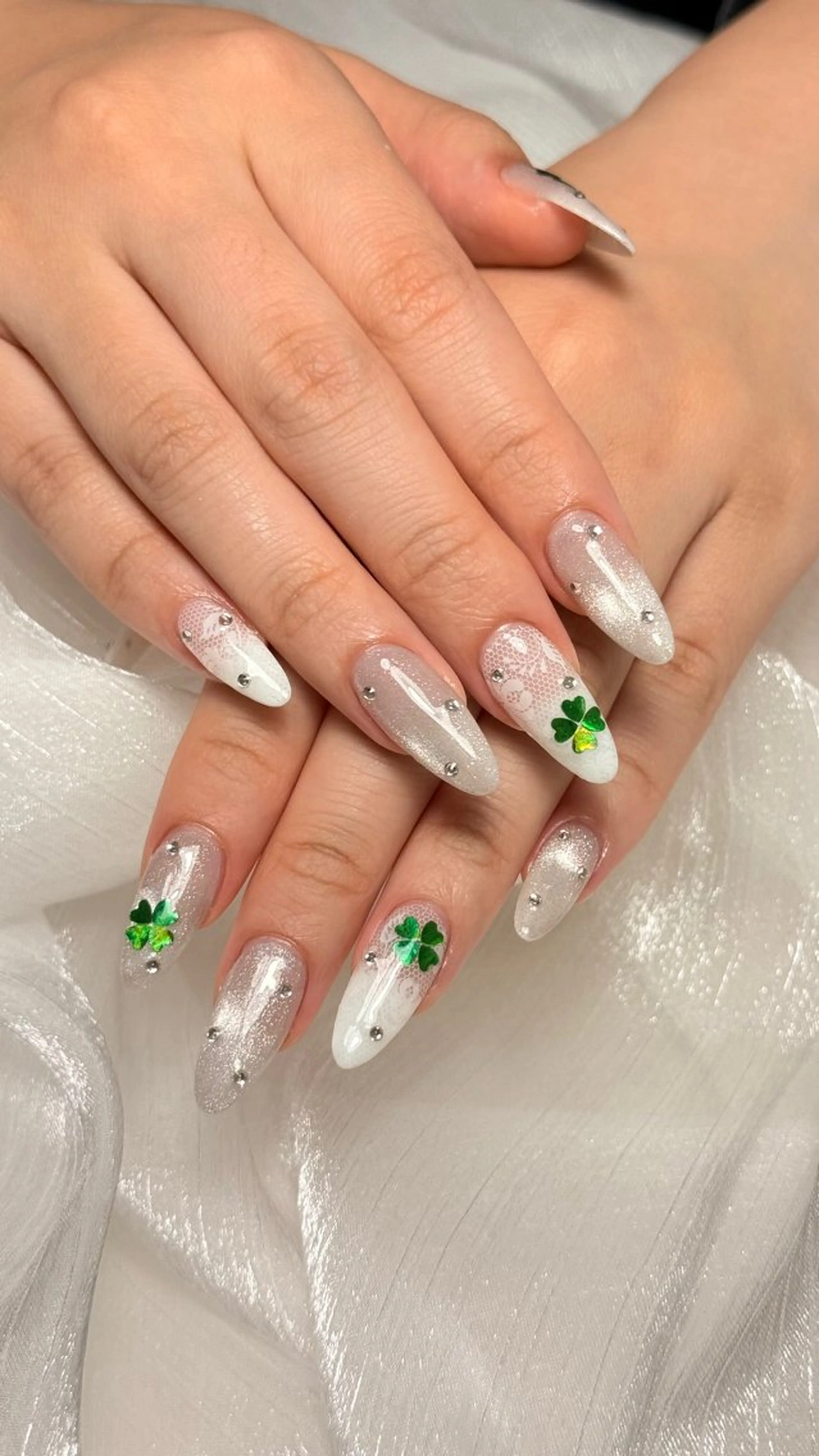 ネイル レース ハンドネイル calm nailのネイルデザイン